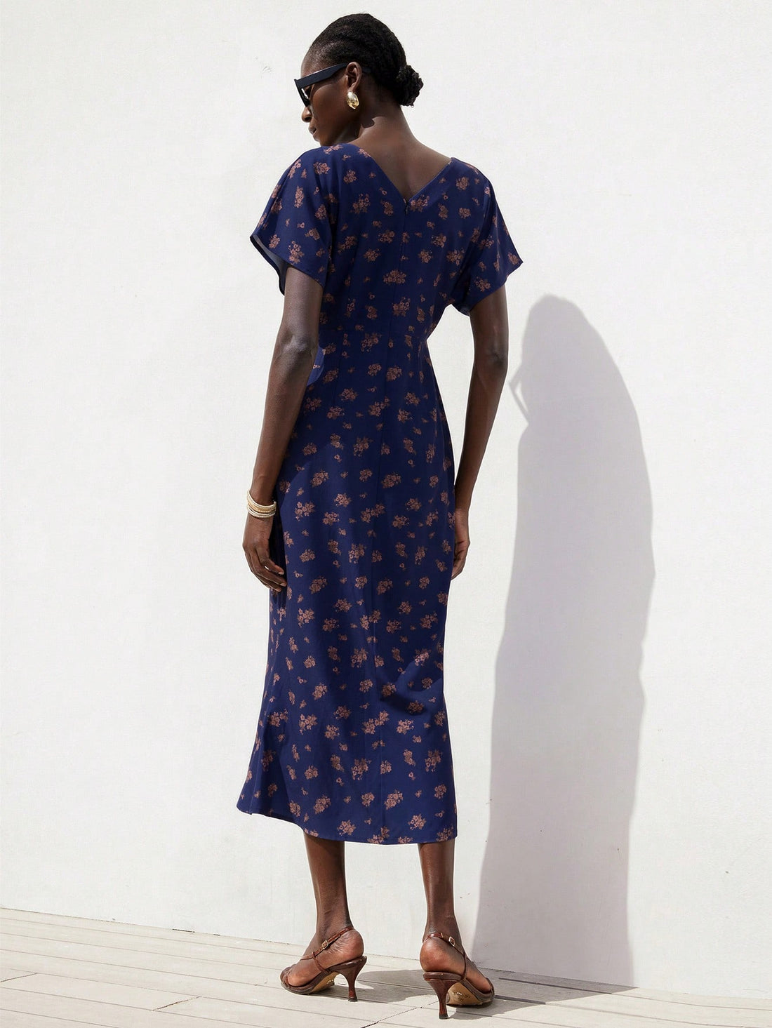 Step into charm with this Elegant Floral V-Neck Dress, featuring playful ruffles and a flattering mermaid hem that sways with every move. Crafted in high-quality Modichic style, it’s perfect for turning heads at any occasion while keeping you comfortable and confident. Embrace your feminine flair with this delightful floral design!