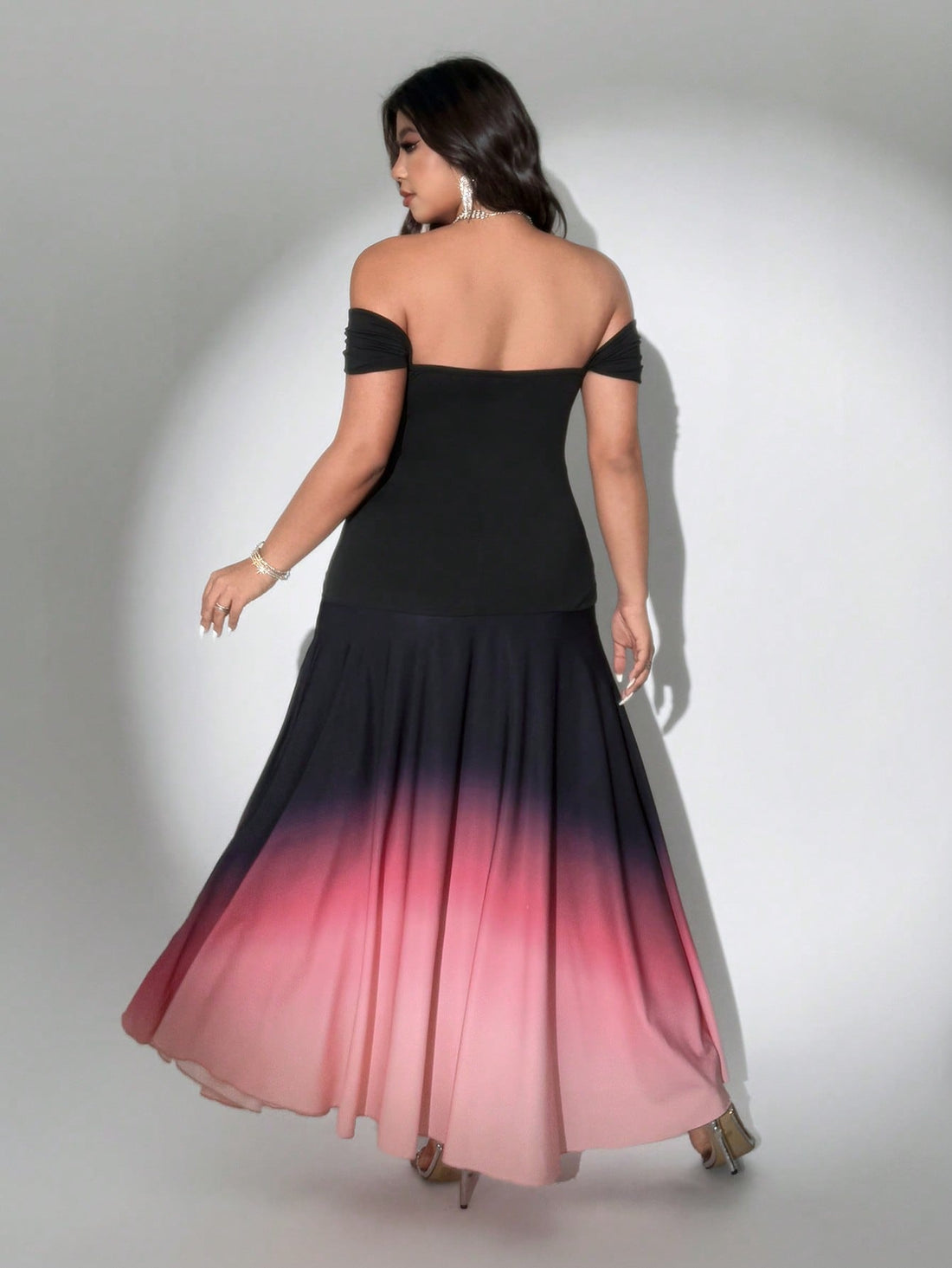 Turn heads at your next romantic party with this Elegant Plus Size One-Shoulder Ombre Mermaid Maxi Dress. Its flattering mermaid silhouette hugs your curves while the one-shoulder design adds a touch of playful charm. The beautiful ombre effect creates a dreamy gradient that makes you shine all night long. Perfect for making unforgettable memories in style and comfort.