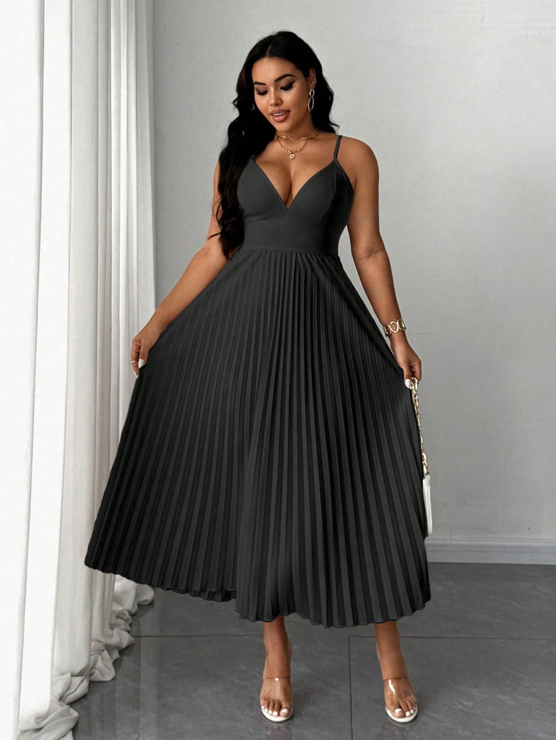 Step out in style with this Elegant Plus Size Ruffle Off-Shoulder Bowknot Maxi Dress! Featuring flirty ruffles and a charming bowknot, it’s perfect for turning heads at any occasion. The off-shoulder design adds a playful touch, while the flowing maxi length ensures comfort and grace. Celebrate your curves with a dress that’s as fun as it is fabulous!