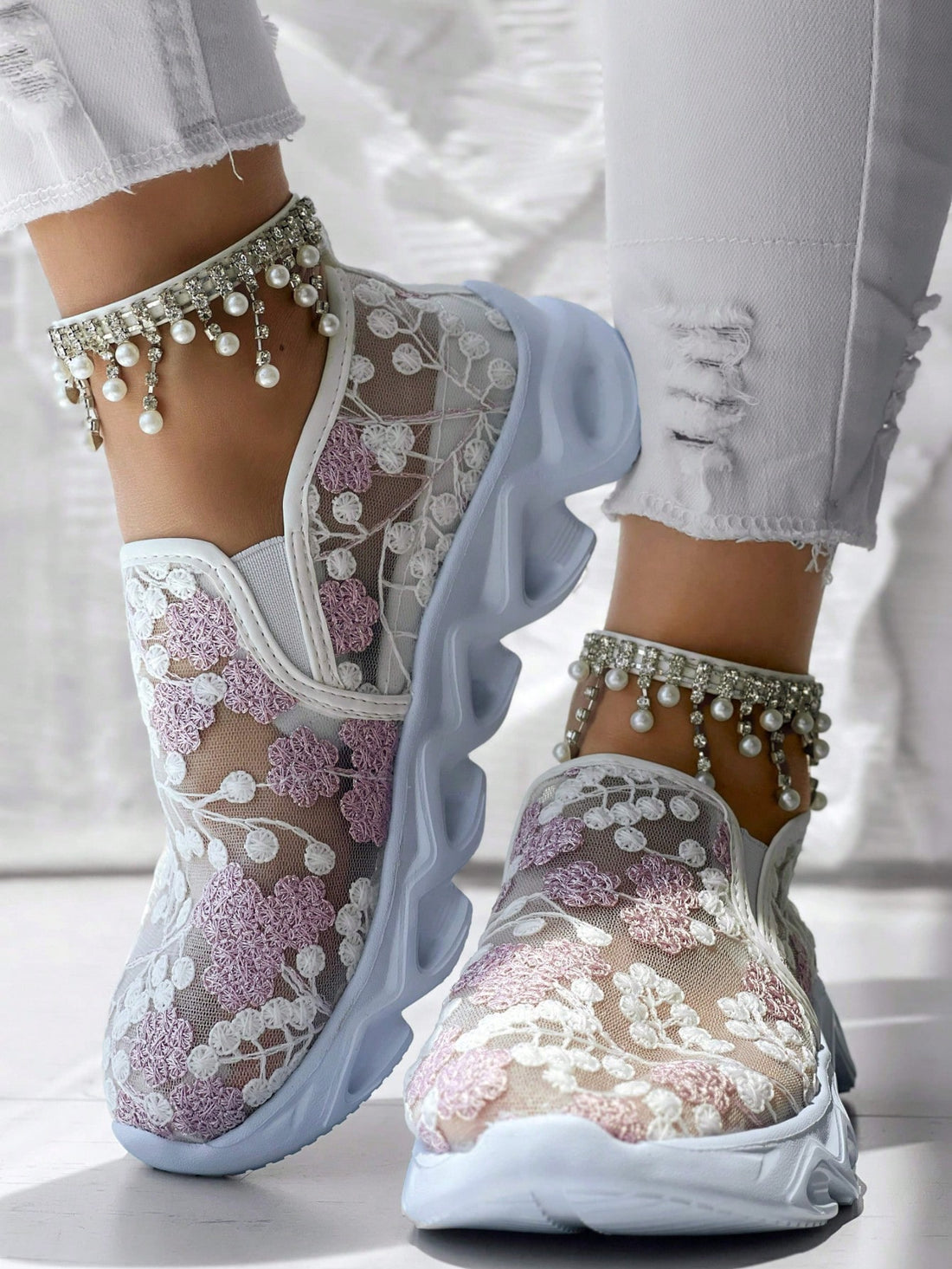 Explore new adventures in style with our Stylish Floral Embroidery Sneakers! These lightweight and breathable shoes will keep you comfortable during all your casual outdoor activities. Perfect for those who want to add a touch of flair to their wardrobe. Step into comfort and style today!