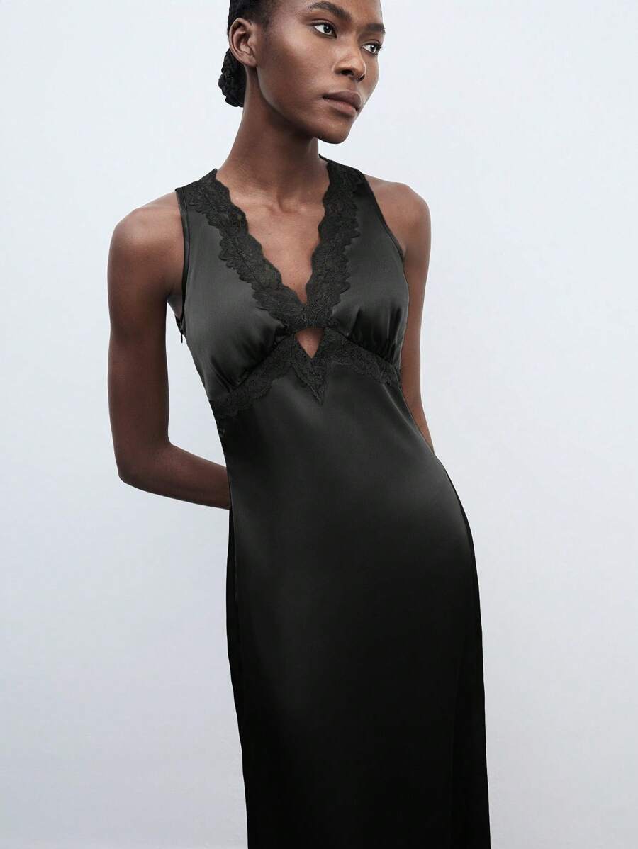 Turn heads this season in our Elegant Off-Shoulder V-Neck Lace Patchwork Dress, perfect for fall and winter festivities. The playful lace patchwork adds a flirty touch, while the off-shoulder design highlights your neckline with charm. Cozy yet chic, it’s the ideal choice for special occasions when you want to sparkle and stay warm. Get ready to dance the night away in style!