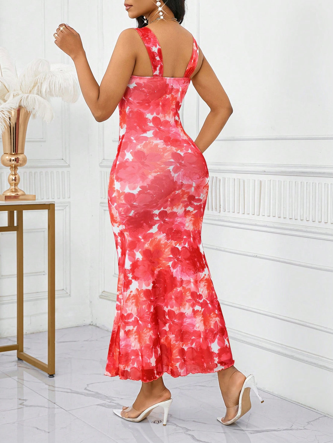 Effortlessly elevate your style with our Chic Lady Holiday Sling Flower Print Long Dress. Featuring a playful flower print and a flattering sling design, this dress exudes elegance while remaining comfortable and easy to wear. Perfect for your next holiday or special occasion, make a statement with this unique and chic dress.