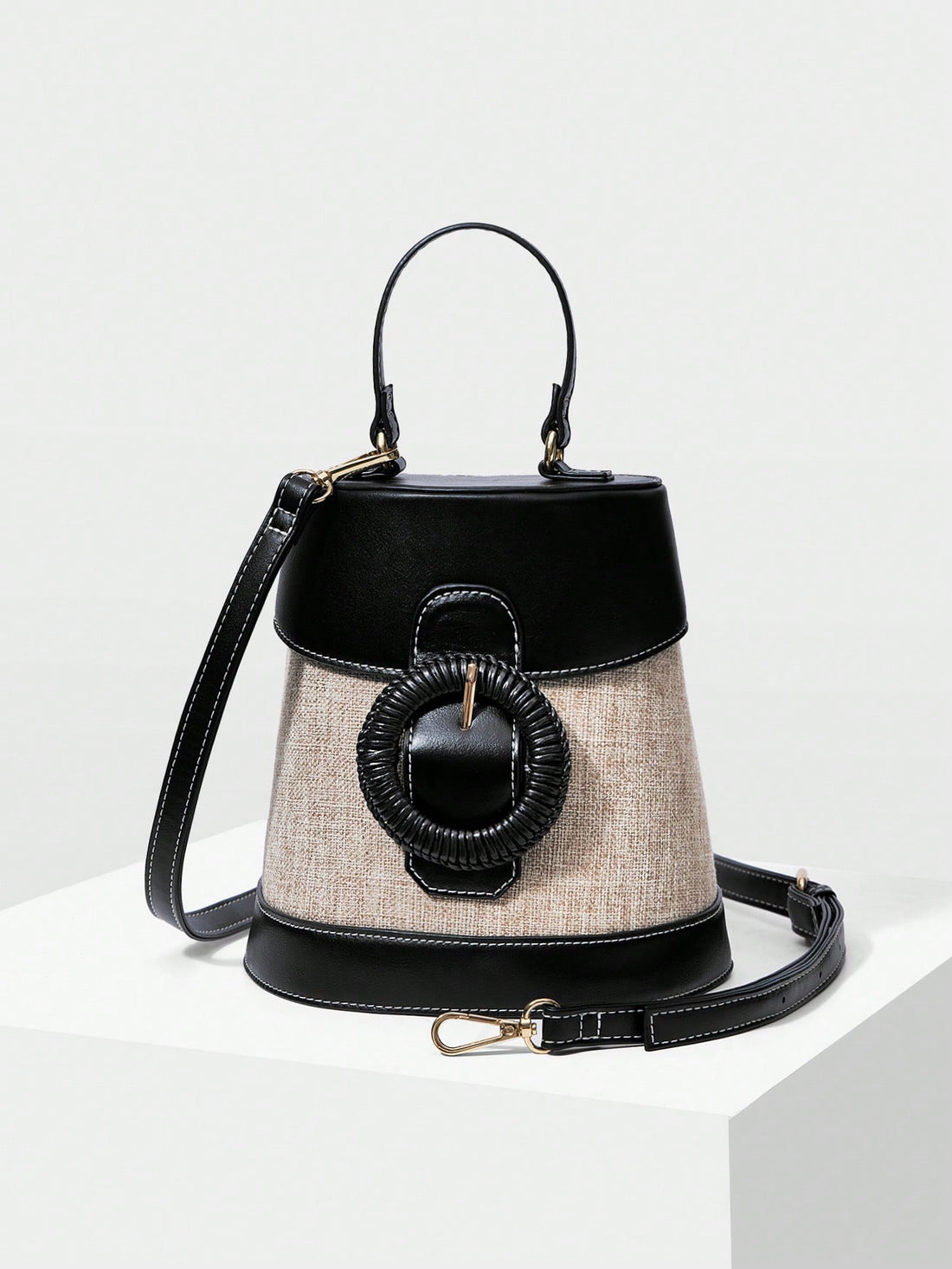 Elevate your daily look with this Stylish Premium PU Leather Women’s Commuter Handbag. Designed with a chic buckle detail, it’s perfect for adding a bit of flair to your commute while keeping your essentials organized. The premium PU leather offers a sleek finish that’s both durable and easy to clean—because style shouldn’t be high maintenance! Whether rushing to work or weekend adventures, this handbag brings fun and function together effortlessly.