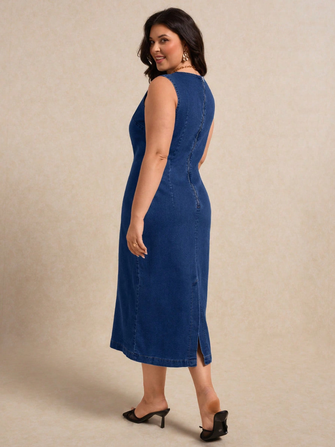 Turn heads effortlessly with this Chic Plus Size Sleeveless Denim Dress! Its minimalist solid color design offers a sleek and versatile look perfect for any occasion. Comfortable and flattering, this dress lets you play with accessories or keep it cool and simple. Ready to rock your day with style and ease? This denim darling is your new go-to!