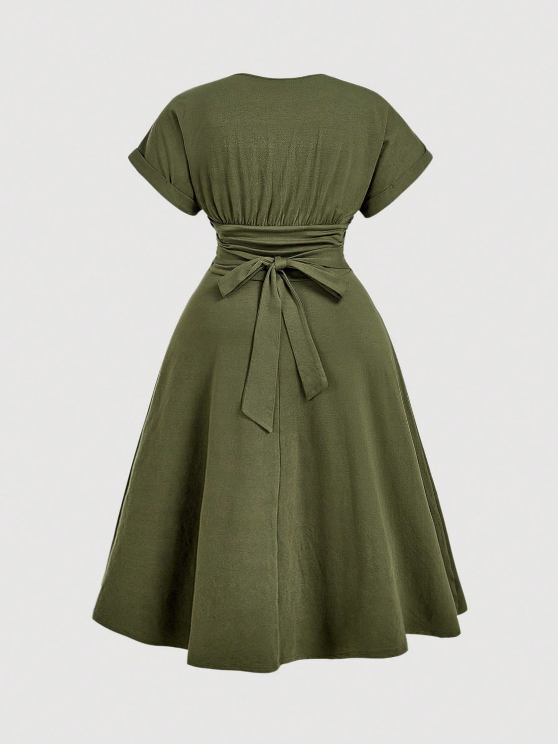 Step into spring and summer with this playful plus size batwing sleeve dress, designed to keep you comfortable and stylish all day long. The tie-back detail adds a flirty touch, while the flowing sleeves offer effortless movement. Perfect for work, casual outings, or vacation adventures, this dress combines elegance with ease for any occasion.