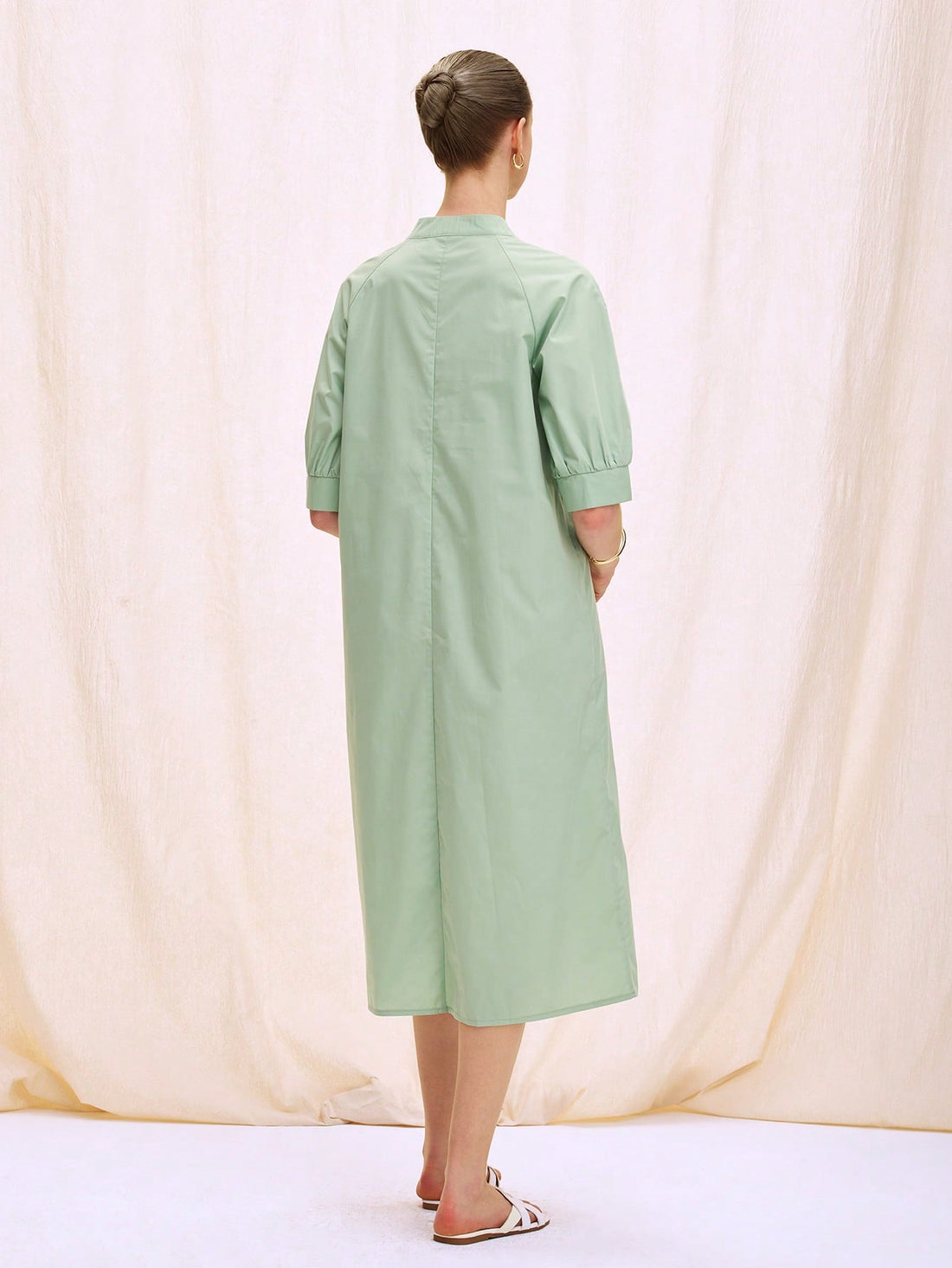 Step out in style with this Chic Green Short Sleeve V-Neck Dress! Its breezy loose fit keeps you comfy from morning meetings to evening cocktails. The vibrant green hue adds a pop of fun, while the flattering V-neck and short sleeves make it perfect for any occasion. Effortlessly transition your look from day to night with this versatile wardrobe essential.