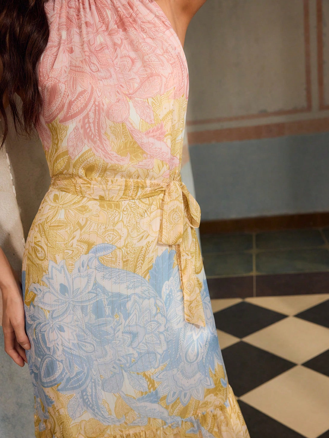 Step into sunshine with this Elegant Floral Print Maxi Beach Dress. Its breezy halter neck design keeps you cool while flaunting your shoulders, perfect for carefree beach days or sunset strolls. The flowing maxi length and vibrant floral pattern bring instant holiday vibes, making every moment feel like a stylish getaway. Slip it on and let the playful spirit of summer follow you wherever you go!