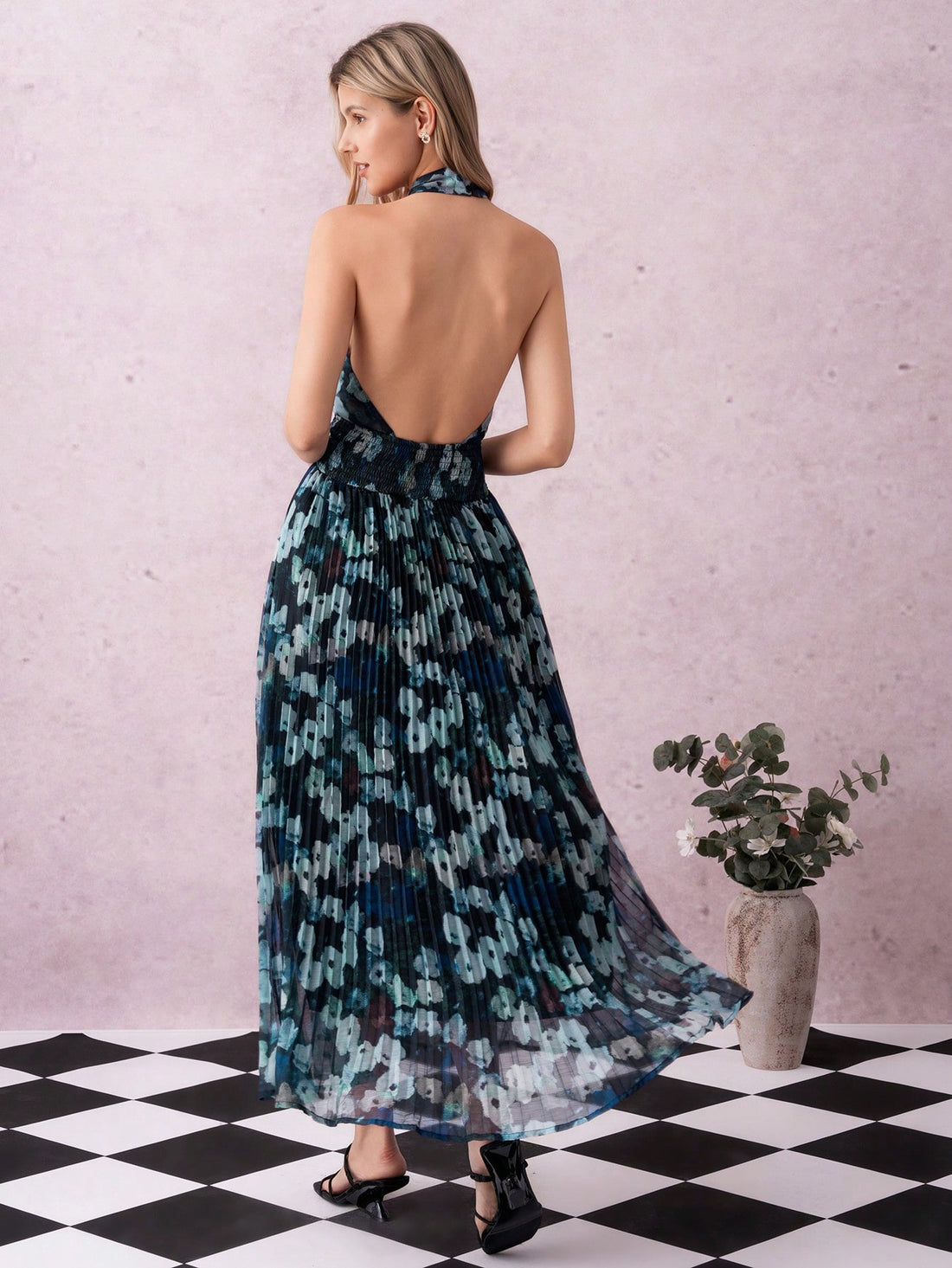 Step into sunshine with this Lightweight Ruffle Neck Printed Maxi Dress! Flowy and breezy, it’s your go-to for effortless spring and summer style. The playful ruffle neckline adds a flirty touch, while the vibrant prints keep things lively. Perfect for casual outings or lazy weekends, this maxi dress combines comfort and charm in every twirl.