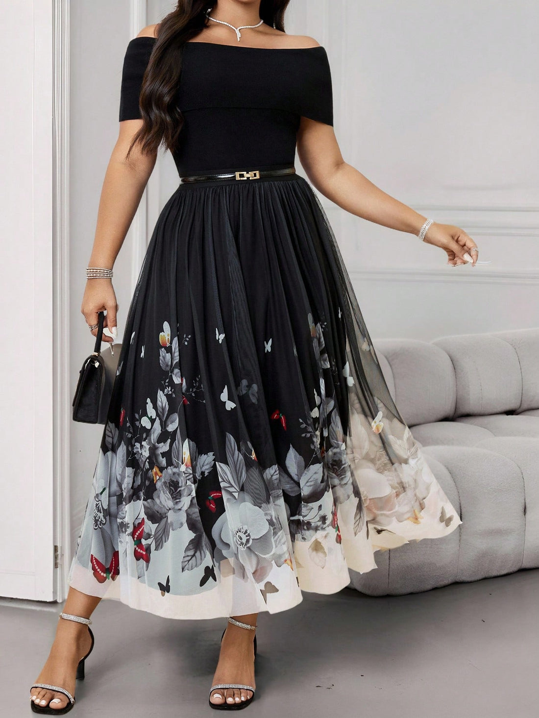 Step out in style with this playful plus size A-line mesh skirt, adorned with a charming floral butterfly print. Its breezy mesh fabric offers comfort and movement while the flared silhouette flatters every curve. Perfect for twirling through sunny days or adding a whimsical touch to your everyday look.