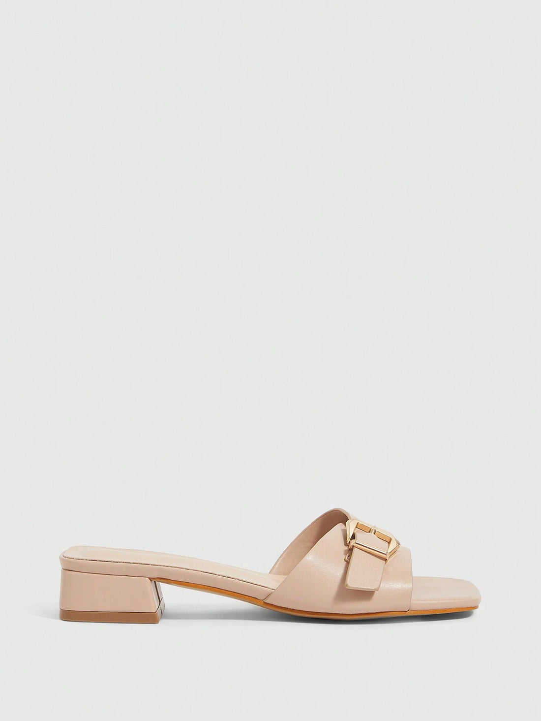 Step into style with these Elegant Beige Flat Sandals, perfectly designed to add a chic touch to any outfit. Featuring sleek metal accents, these versatile open-toe slides keep things comfy and cool all day long. Whether you're brunching with friends or strolling through the city, they effortlessly blend fashion and ease for your sunny adventures.