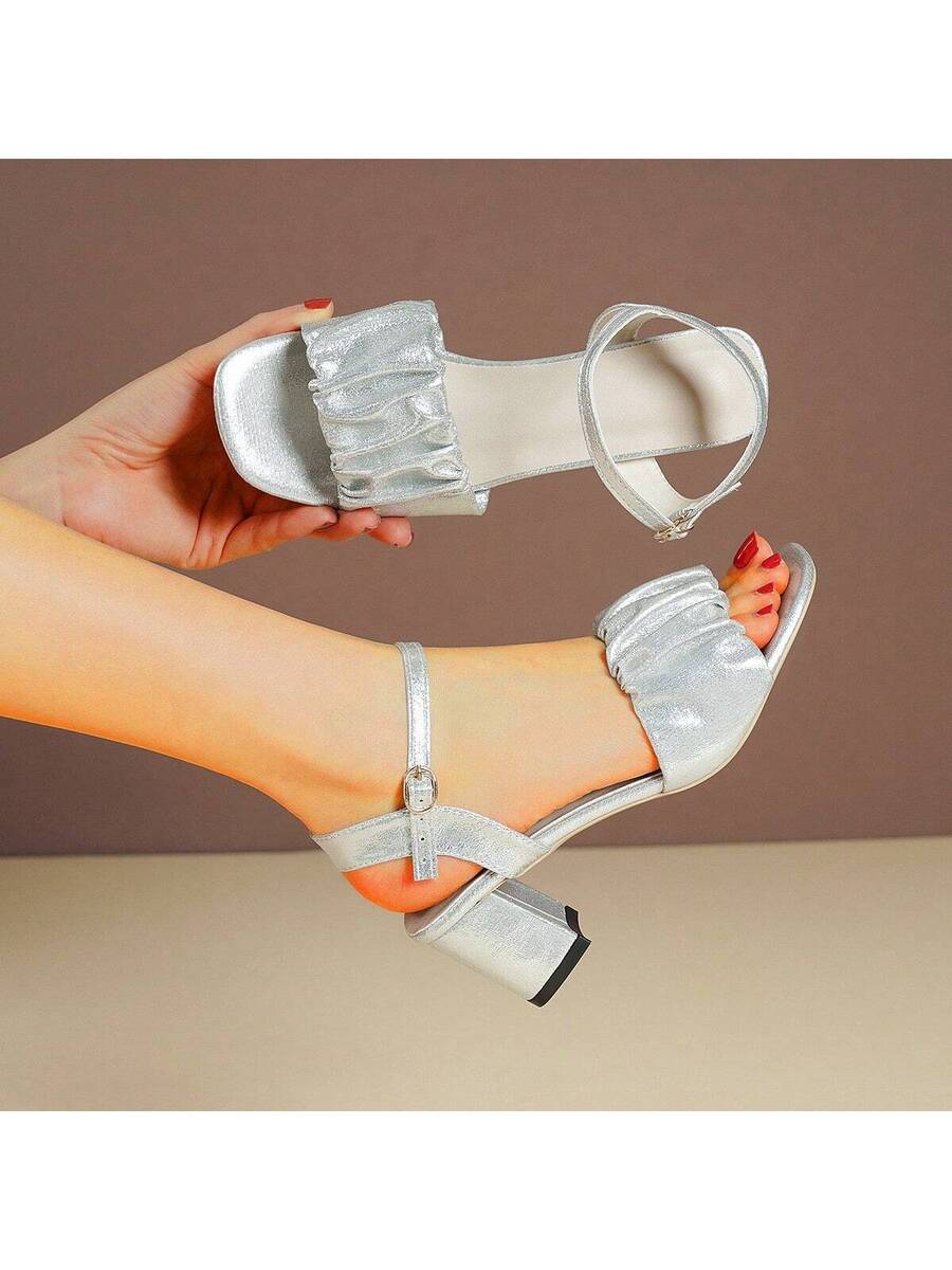 Step into summer fun with these Chic Plus Size Open Toe Chunky Heel Sandals! Featuring a single strap and adjustable buckle, they offer both style and comfort. The chunky heel adds a trendy touch while keeping you steady on your feet—perfect for warm-weather adventures and playful days out.