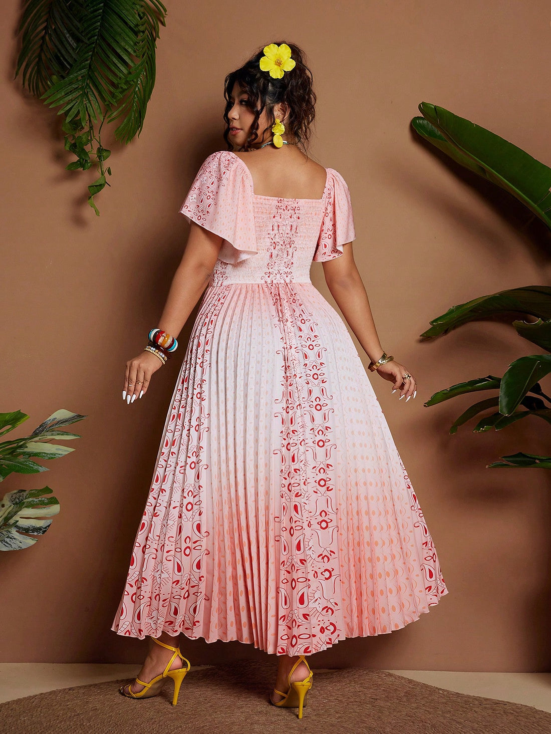 Turn heads in this Elegant Plus Size Maxi Dress, featuring a charming square neckline and playful ruffle sleeves that add a flirty touch. The tassel hem dances with every step, perfectly capturing vintage resort vibes. Designed to look fabulous and feel comfortable, it’s your go-to for sunny days and breezy evenings!