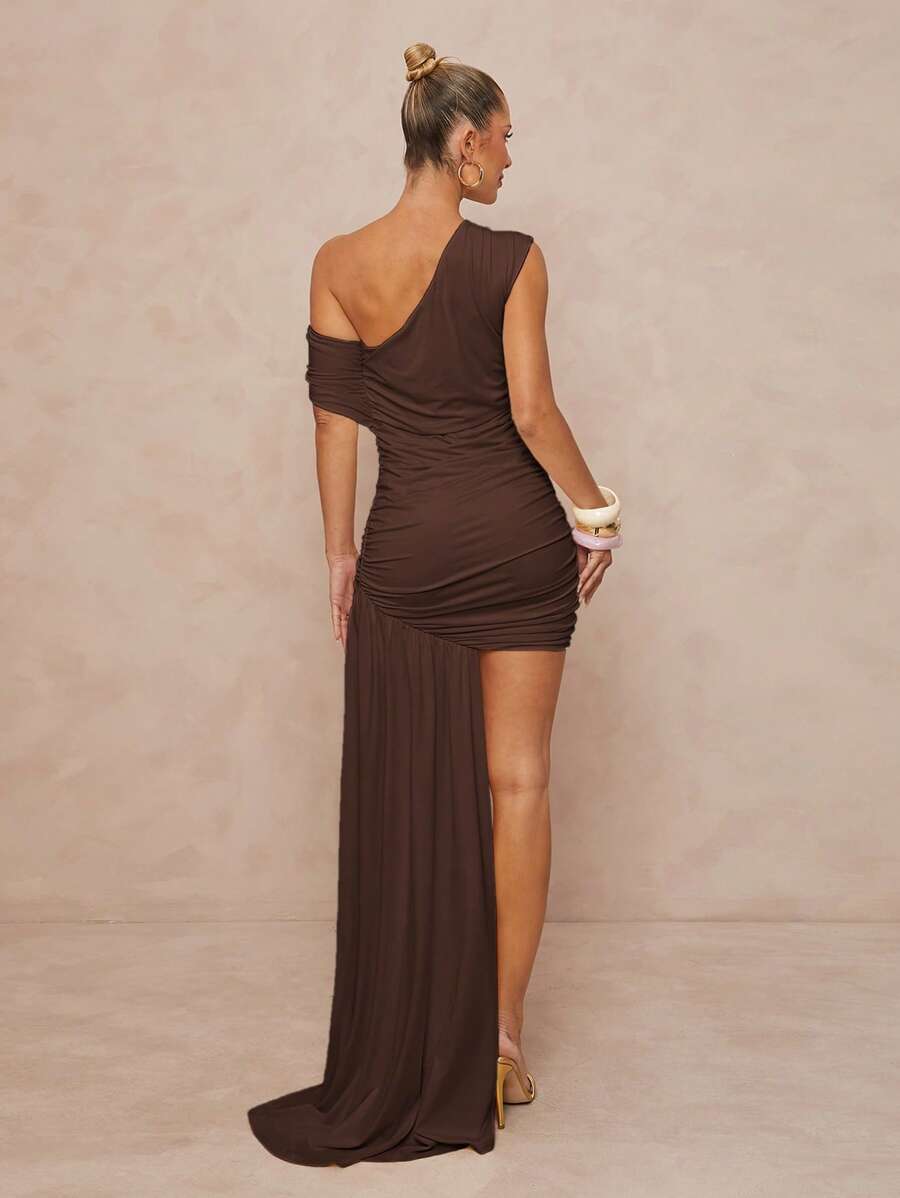 This elegant ruched mini dress combines modern style with a flattering silhouette, ideal for graduations and professional settings. The added scarf detail offers versatile styling options, enhancing sophistication and allowing effortless accessorizing. Crafted for comfort and a confident fit, it suits women seeking a polished yet contemporary look for special occasions and work events.