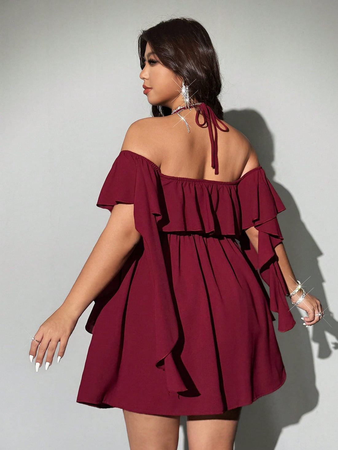 Step out in style with this Chic Plus Size Off-The-Shoulder Dress, designed to bring out your romantic side at any event. Its flattering neckline highlights your shoulders while offering a comfortable fit that moves with you. Perfect for date nights, parties, or special occasions, this dress combines elegance with a playful charm that’s sure to turn heads. Embrace your curves and celebrate your unique beauty with a look that’s both sophisticated and fun.