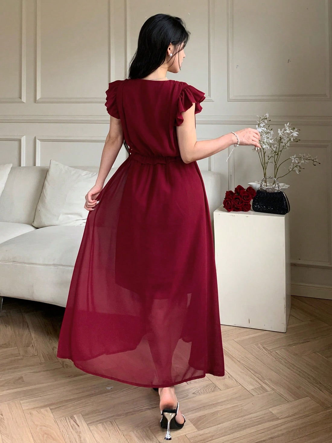 Step out in style with this Chic Summer V-Neck Ruffle Hem Midi Dress, designed to bring a fun, flirty vibe to any elegant occasion. The breezy fabric and playful ruffles add movement and charm, while the flattering V-neckline keeps things feminine and fresh. Perfect for warm days and special nights, this dress will have you turning heads with effortless grace and a twirl-ready hem.