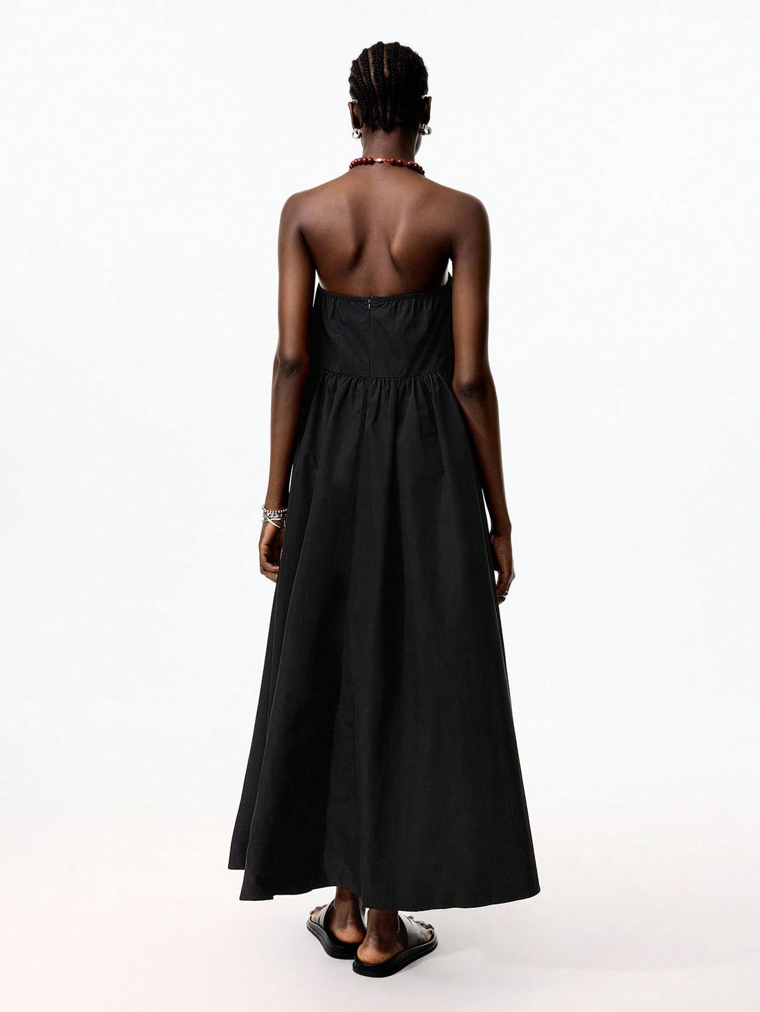 Step out in style with the Elegant Max Dress, featuring a sleek solid color and charming back pleats that add a vintage twist. Its slim fit flatters your silhouette while keeping things casual and comfortable. Perfect for those who love a playful yet timeless look!