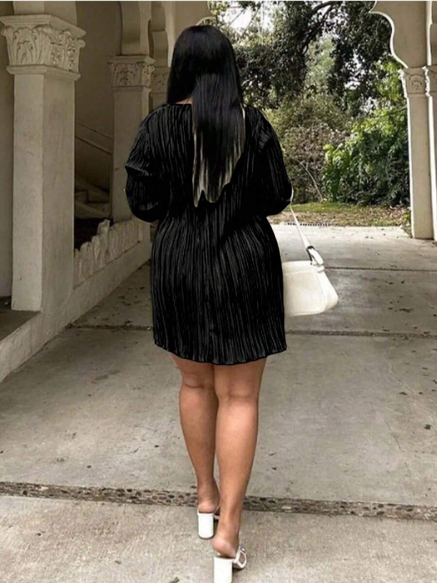 Embrace your curves with confidence in this fabulous plus-size summer dress! Designed with a flattering belted waist that cinches in all the right places, this beauty features a slimming silhouette that celebrates your shape. The charming bell sleeves add a touch of whimsy and movement, perfect for breezy warm-weather days. Whether you're heading to brunch, a garden party, or a casual weekend outing, this dress delivers style and comfort without compromise. The thoughtful construction ensures you'll feel as