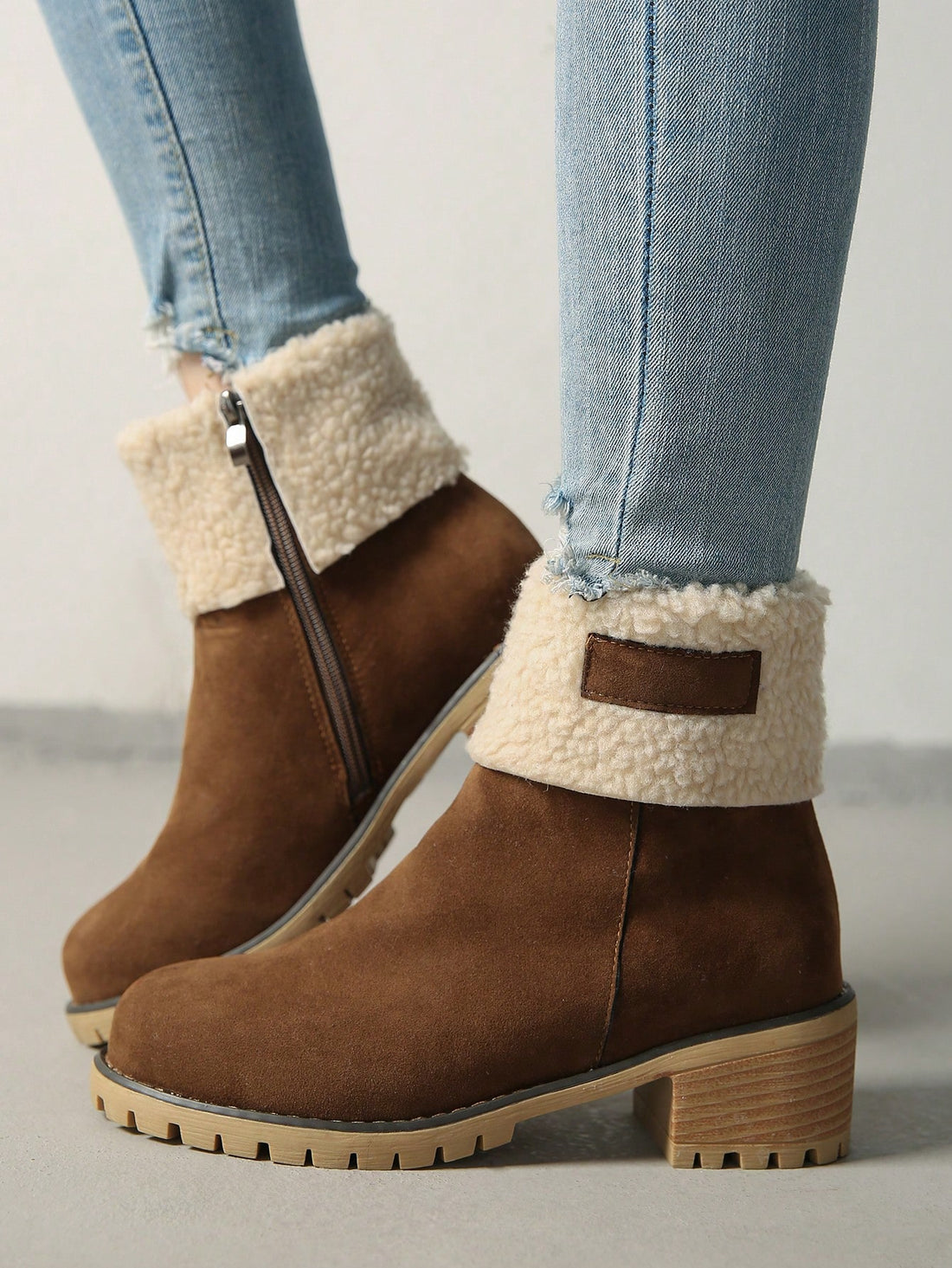 Cozy Chic: Women's 2-in-1 Mid-Calf Faux Leather Snow Boots with Chunky Heel and Fur Lining
