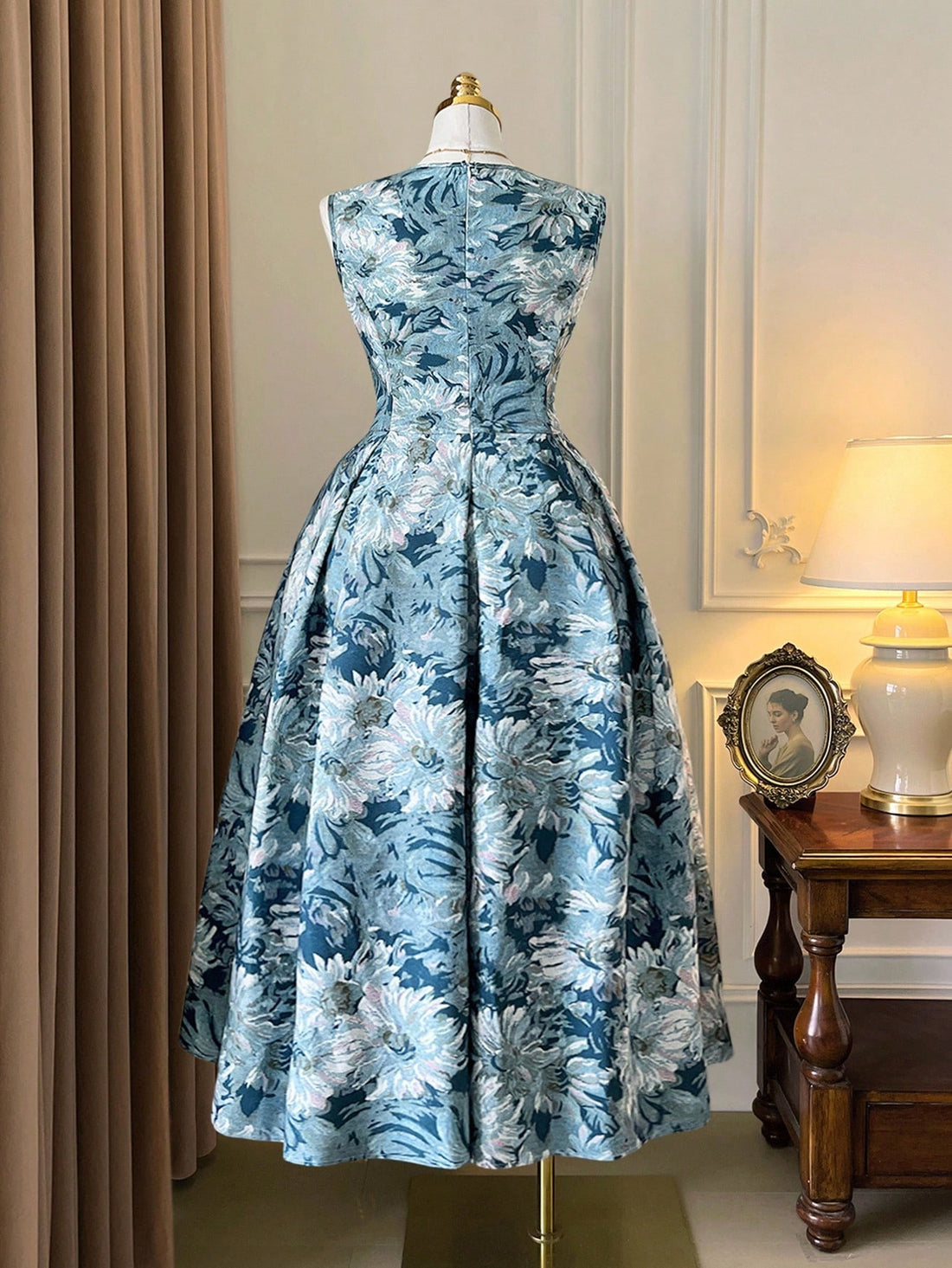 Step into summer with this playful plus size printed tank midi dress, designed to keep you cool and stylish all day long. Its breezy fabric and flattering cut make it perfect for daily wear, whether you're out for brunch or enjoying a sunny stroll. Embrace comfort without sacrificing charm in this effortlessly elegant dress.