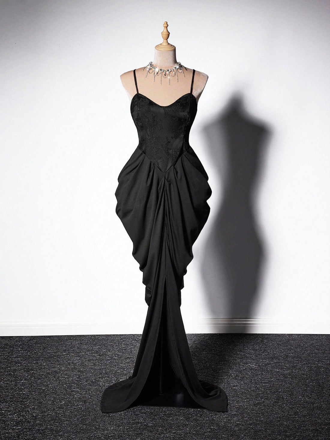 Turn heads at every celebration with this chic plus size halter neck dress. Featuring playful ruffle trims and a delicate laser cut design, it’s perfect for parties and birthdays. The flattering halter neckline highlights your shoulders while offering comfort and style. Celebrate your curves with a dress that’s as fun and fabulous as you are!