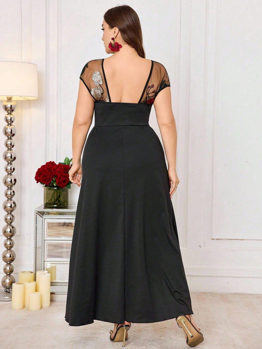 Step into spring and summer with this Elegant Plus-Size Mesh Embroidered Sheath Dress. Featuring a charming square collar and delicate embroidery, it blends comfort and style effortlessly. The breathable mesh fabric keeps you cool while the tailored sheath silhouette flatters your curves. Perfect for sunny days and warm evenings, this dress adds a playful touch to your wardrobe with a graceful, confident vibe.