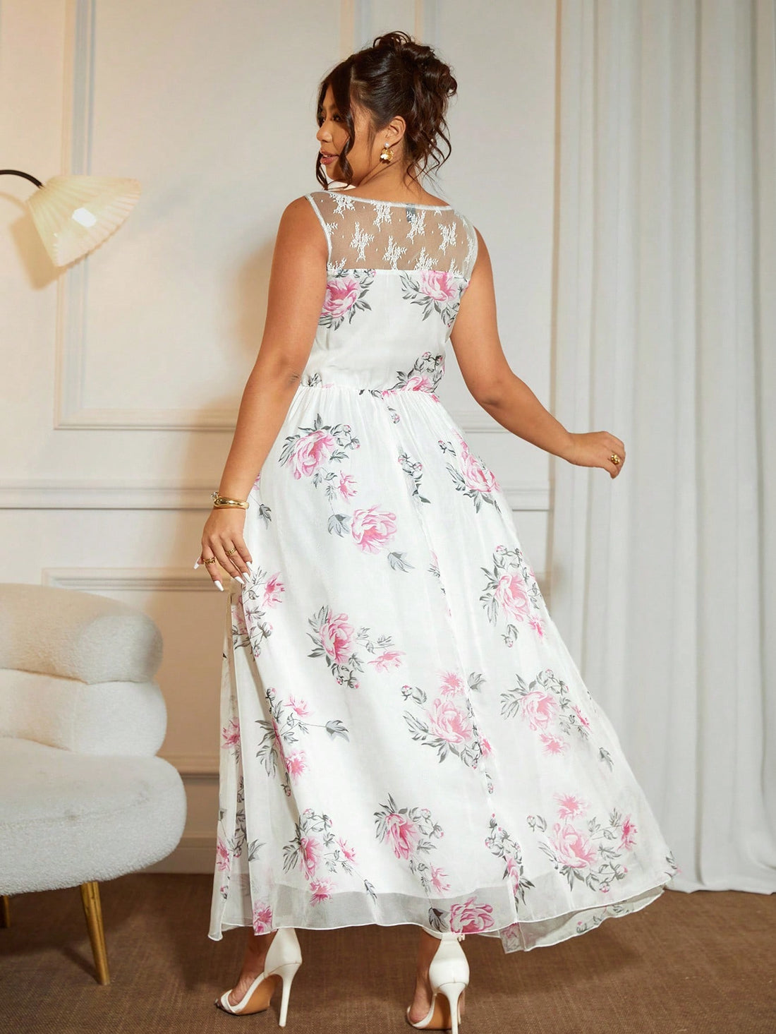 Step out in style with this elegant sleeveless dress featuring delicate lace patchwork and a flattering round neckline. Perfect for stylish occasions, it blends sophistication with a touch of playful charm, making every moment memorable and fun.