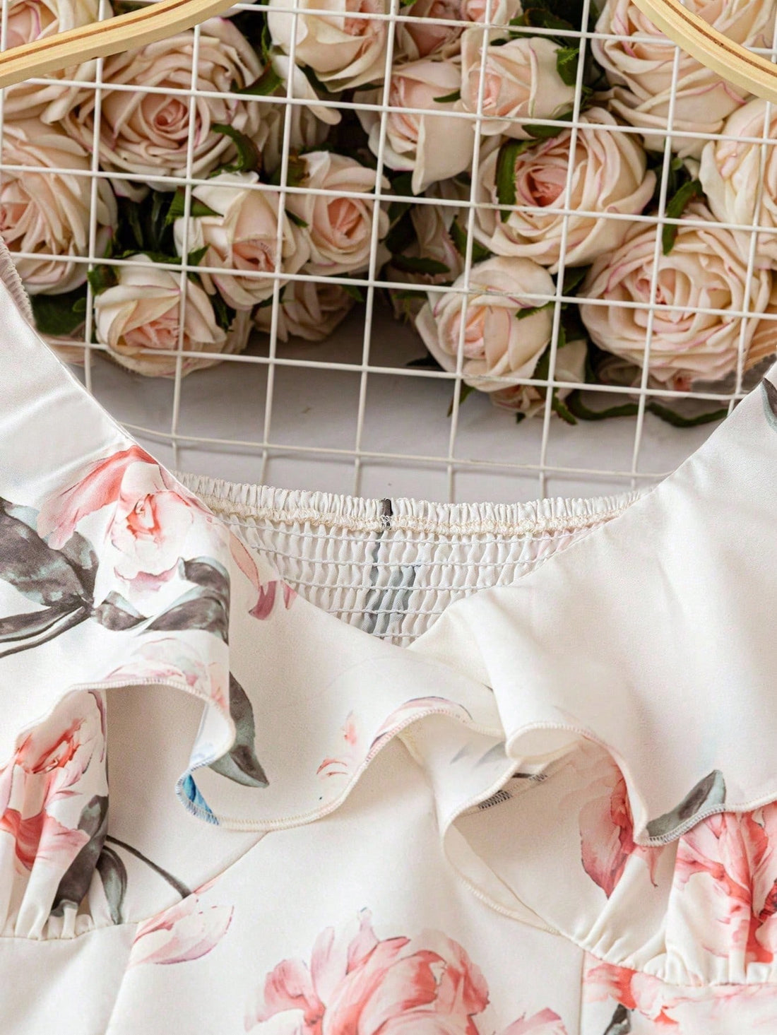 Step out in style with this Elegant Plus Size V-Neck Ruffle Sleeve Ditsy Floral Maxi Dress! Its playful ruffle sleeves and charming ditsy floral pattern add a flirty touch, while the flattering V-neckline enhances your silhouette. Perfect for any occasion, this maxi dress combines comfort and elegance effortlessly—whether you're brunching with friends or dancing the night away. Embrace your curves and let your confidence bloom!