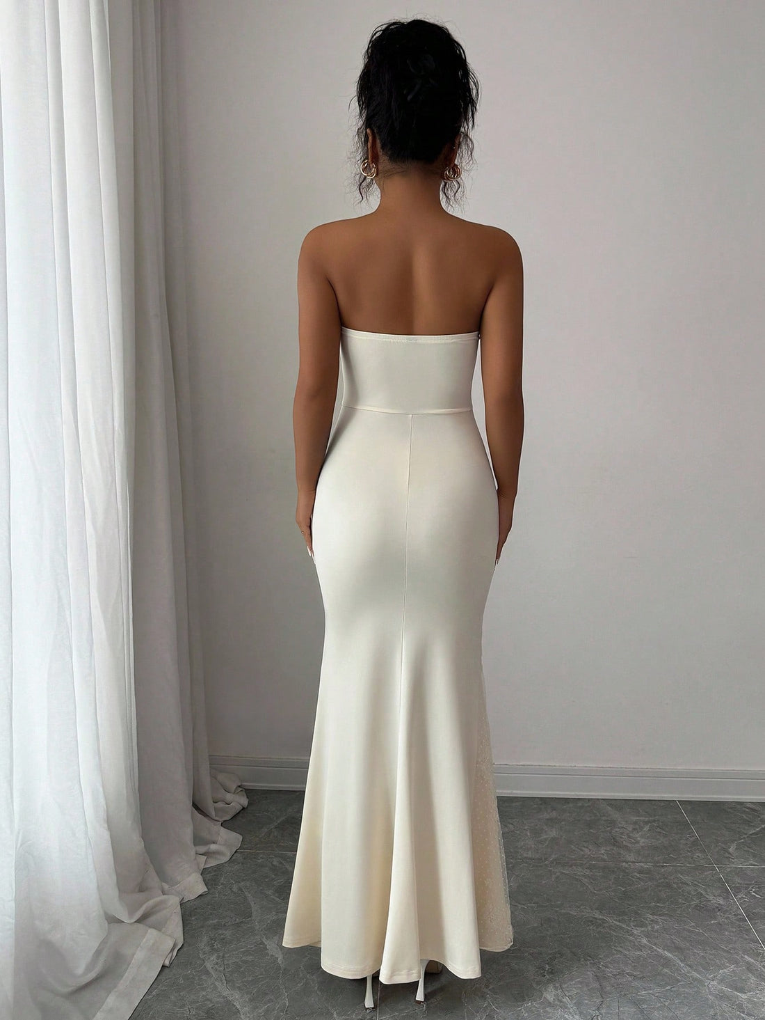 Slip into romance with this stunning ruched fishtail dress that's equal parts elegant and flirty. The delicate floral tube top hugs you in all the right places, while the gathered ruching creates a flattering silhouette that flows beautifully to a dramatic fishtail hem. Perfect for date nights, special occasions, or whenever you want to feel absolutely gorgeous. This dress transforms any moment into something memorable—because you deserve to turn heads and feel amazing doing it.