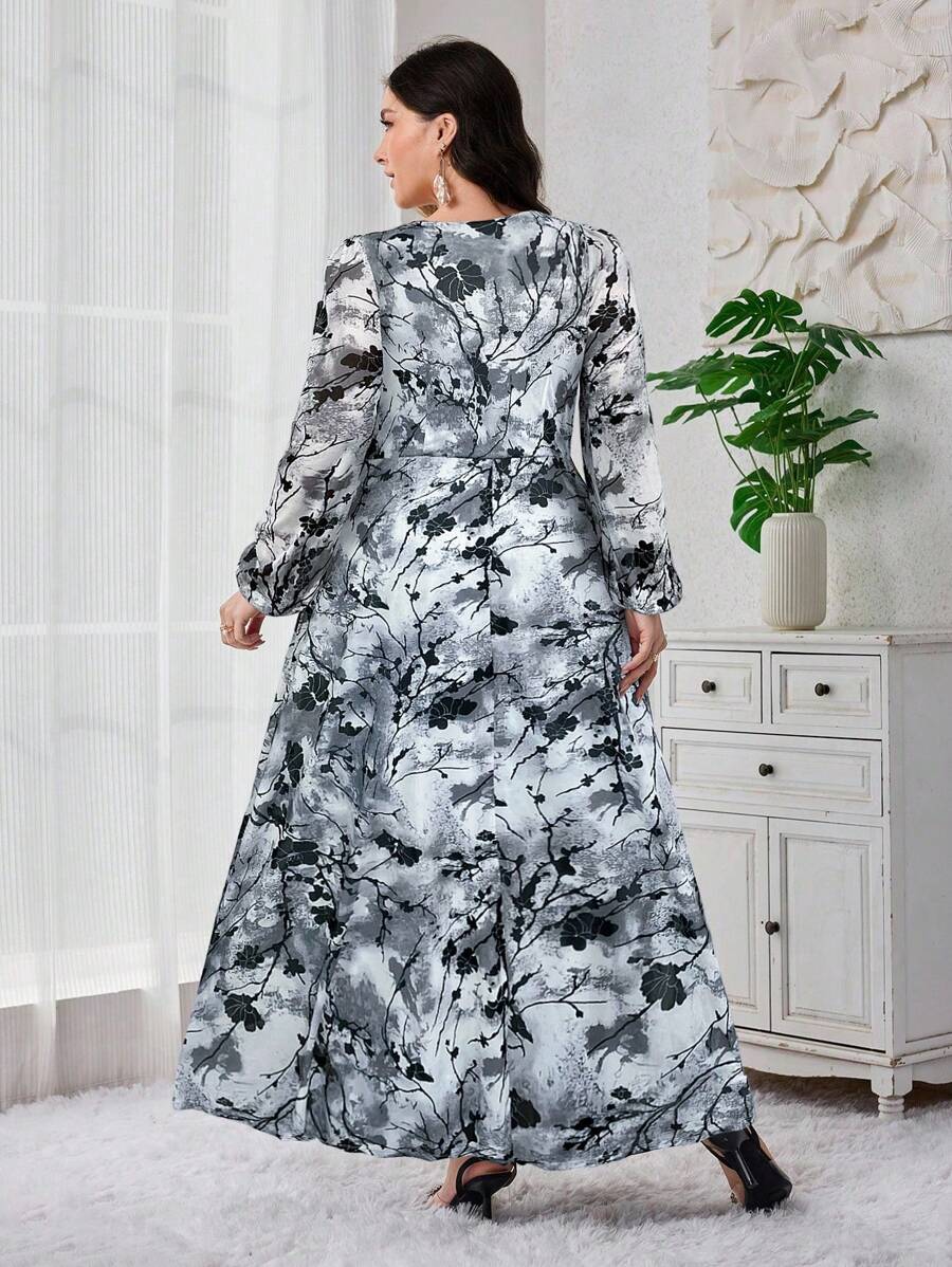 Step out in style with this Elegant Plus Size V-Neck Floral Print Long Sleeve Dress, designed to make any special occasion unforgettable. The flattering V-neckline and flowing long sleeves add a touch of grace, while the vibrant floral pattern brings playful charm. Comfortable and chic, this dress is perfect for celebrating you in every way!