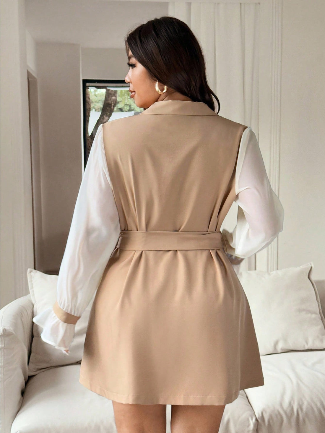 Step into effortless chic with this Plus Size French Style Color Block Suit Dress! Designed for spring and autumn, its bold color blocking adds a dash of Parisian flair, while the button waist decor highlights your curves playfully. Perfect for days when you want to feel confident and comfortable, this dress combines style and ease for a look that’s sure to turn heads.