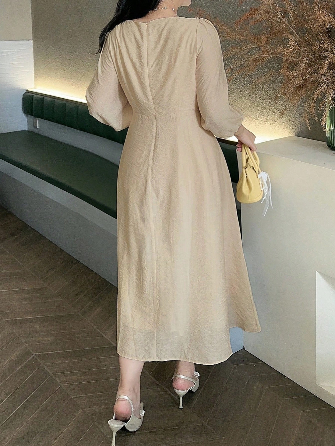 Step out with confidence in this Plus Size Elegant Contrast Lace V-Neck Fitted Dress. The playful mix of delicate lace and sleek panels flatters your curves, while the 3/4 sleeves add a touch of mysterious charm. Perfect for turning heads at any chic gathering, this dress hugs your silhouette in all the right places without sacrificing comfort. Get ready to own the spotlight with effortless style and a wink of sophistication!