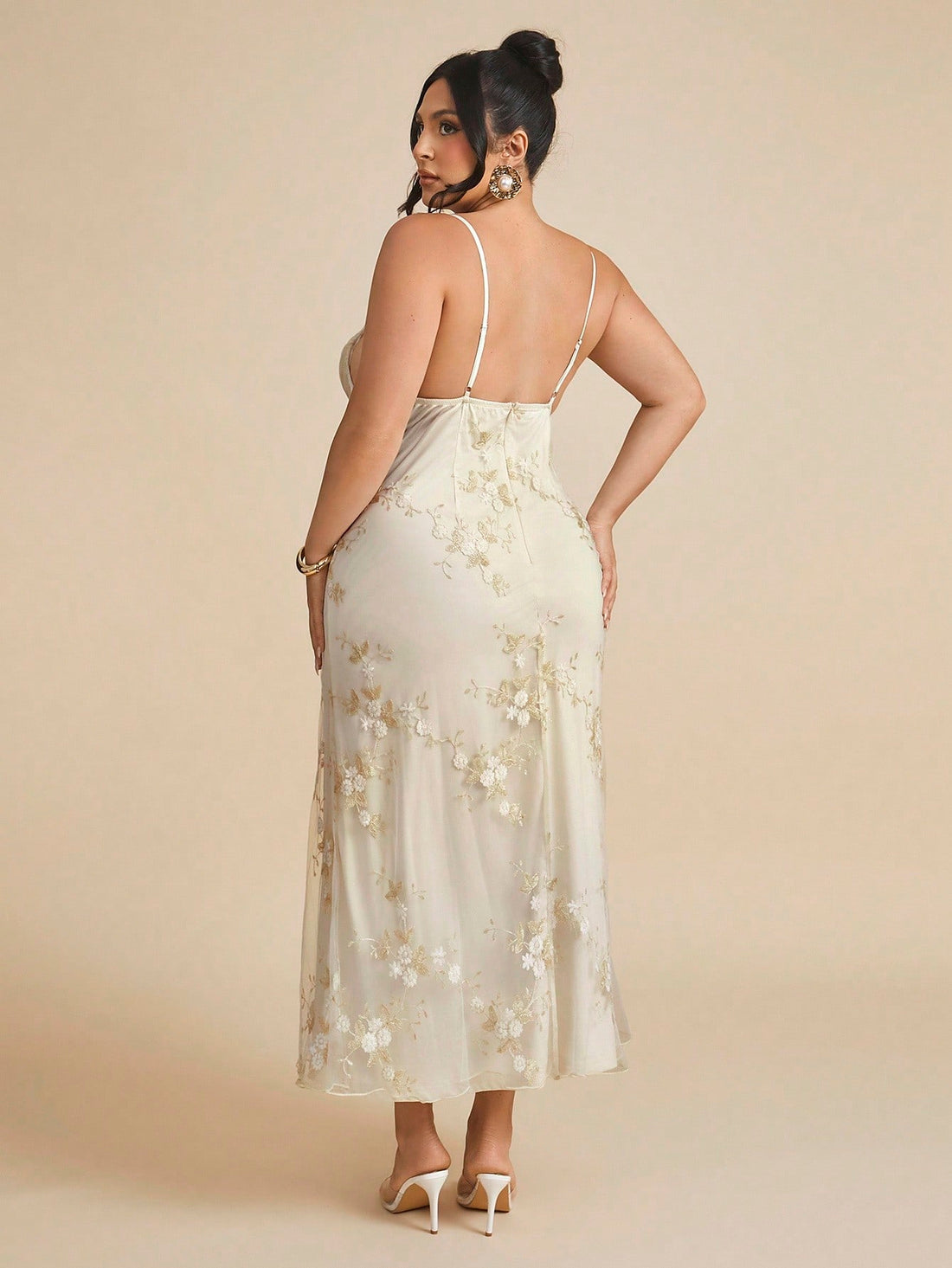 Step into the spotlight with this Plus Size Elegant Deep V Ruched Maxi Dress—designed to flatter your curves and turn heads at any wedding or special event. The playful ruched detailing hugs your silhouette beautifully, while the daring deep V neckline adds just the right touch of intrigue. Flowing effortlessly to the floor, this maxi dress promises both comfort and confidence for your unforgettable moments.