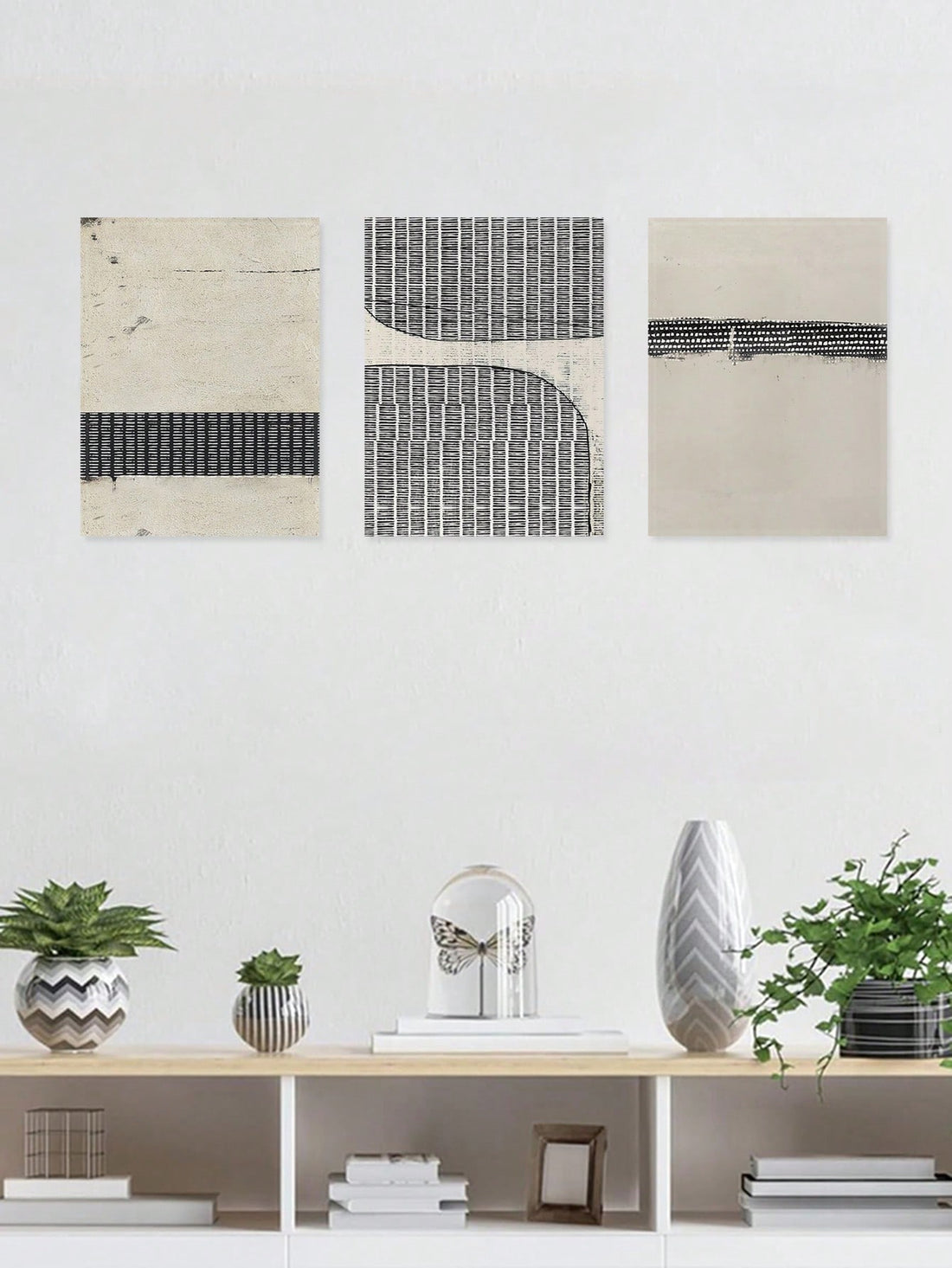 Add a touch of cozy charm with this Modern Minimalist 3-Piece Wall Art Set featuring bold black and tan plaid. Perfect for brightening up your living room, bedroom, or office, these abstract pieces bring a playful yet sophisticated vibe to any space. Mix and match or display together to create a stylish focal point that’s both trendy and inviting.