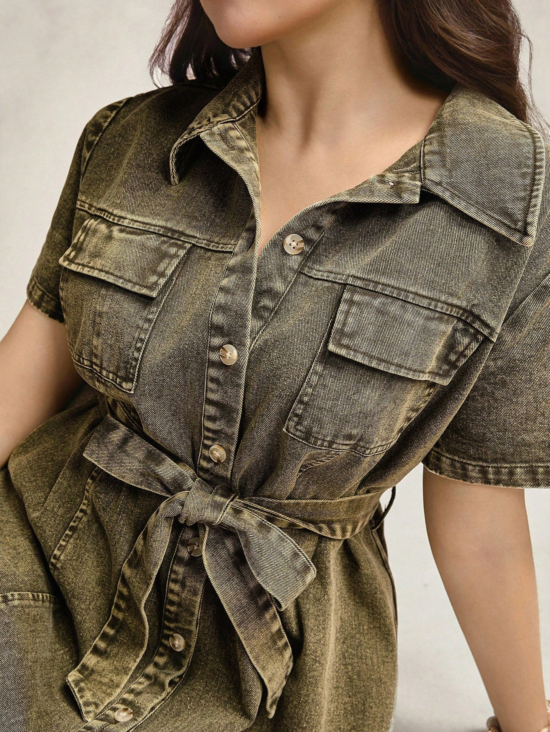 Step out in style with this Elegant Plus Size Vintage Dress, designed to flatter and charm. Featuring a classy front button closure, it’s your go-to for business casual days or a night out on the town. Embrace vintage vibes with a modern twist, all while enjoying a comfortable fit that celebrates your curves. Whether at the office or out with friends, this dress promises to keep things effortlessly chic and fun!