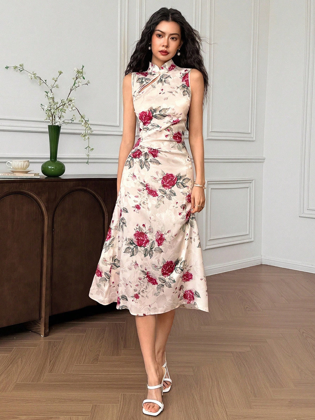 Step into celebration mode with this Elegant Sleeveless Floral Midi Dress! Featuring delicate button details and a flirty floral pattern, it’s designed to make your birthday sparkle. The lightweight, sleeveless cut keeps you comfy while the midi length adds a touch of charm. Perfect for dancing, laughing, and making unforgettable memories in style!