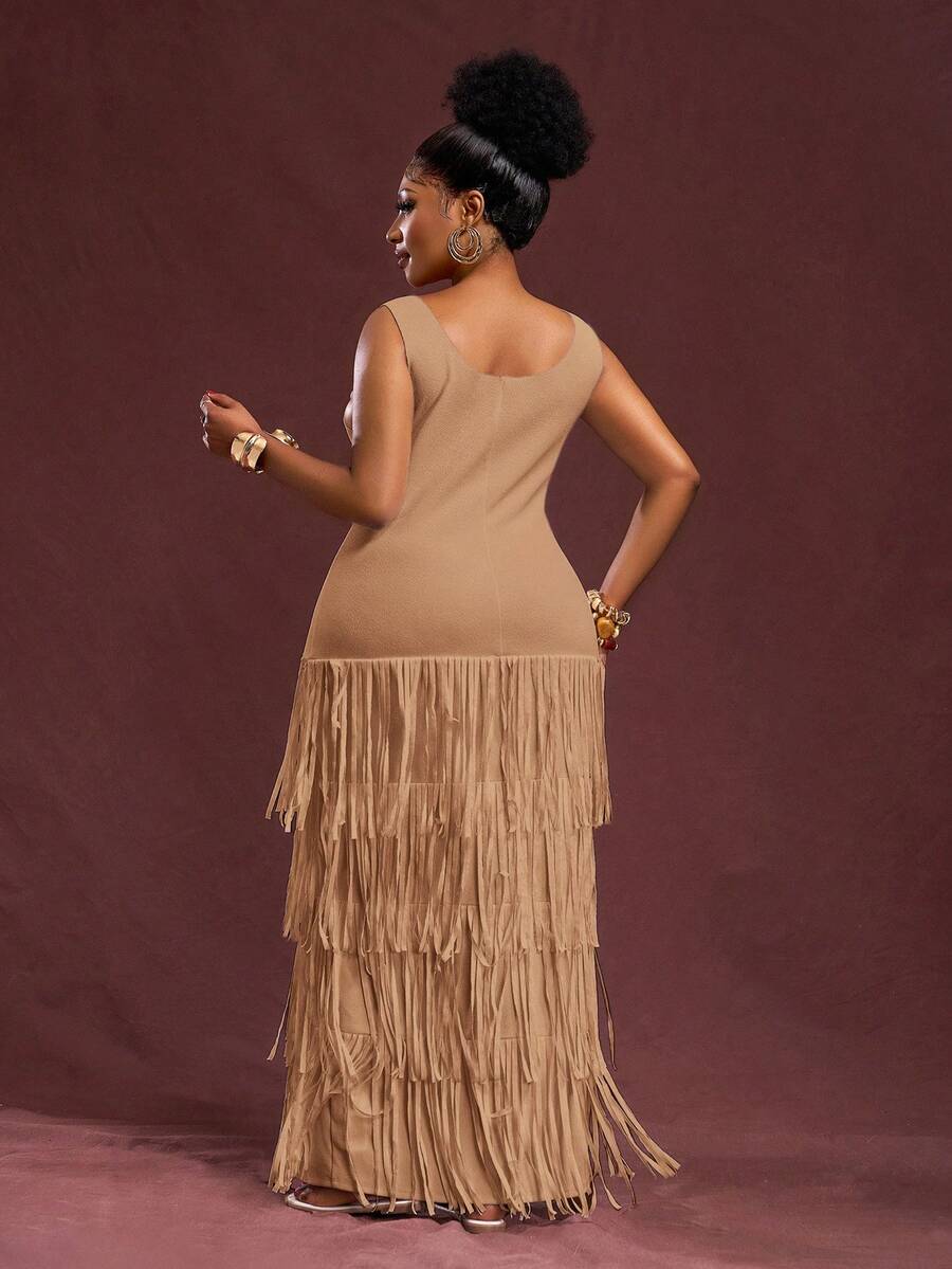 Turn heads at every summer party or wedding with this elegant white fringe dress designed specifically for plus size women. Its curve-hugging fit celebrates your shape while playful fringes add dynamic movement and fun. Light, breezy, and stylish, this dress promises both comfort and wow-factor perfect for making unforgettable memories.
