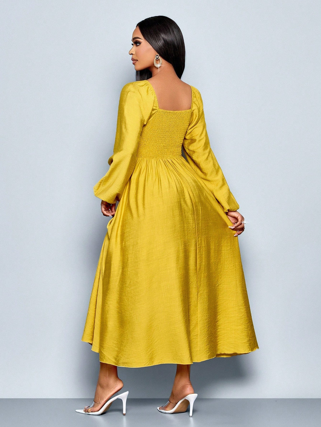 Step into spring and summer with this playful yet elegant A-line dress. Its flattering square neckline pairs perfectly with long sleeves, offering just the right balance of coverage and charm. The ruffle hem adds a flirty touch, making every movement feel light and breezy. Ideal for sunny days and warm evenings, this dress effortlessly combines comfort and style for your seasonal wardrobe.