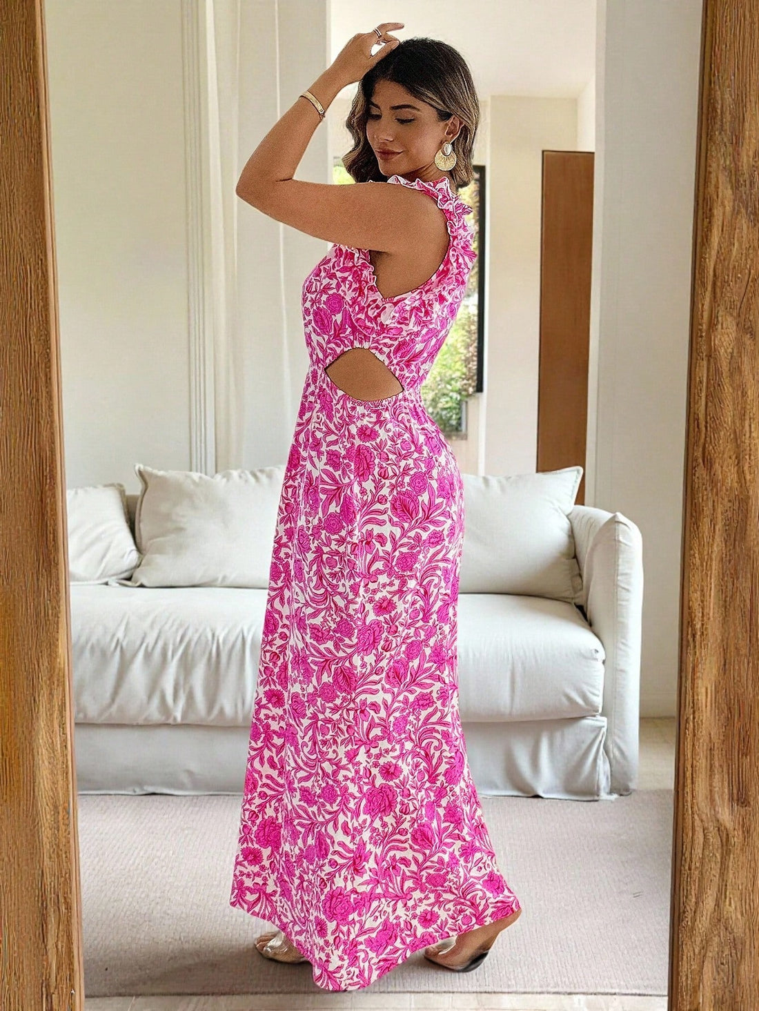 Step into a whimsical garden of style with this Elegant Plus Size Floral Oblique Shoulder Dress. Its playful off-shoulder cut and slender waist design effortlessly highlight your curves, while the delicate floral pattern adds a touch of French romance. Perfect for those who want to feel both charming and confident, this dress brings a flirtatious flair to any occasion. Embrace your elegance with a hint of fun!