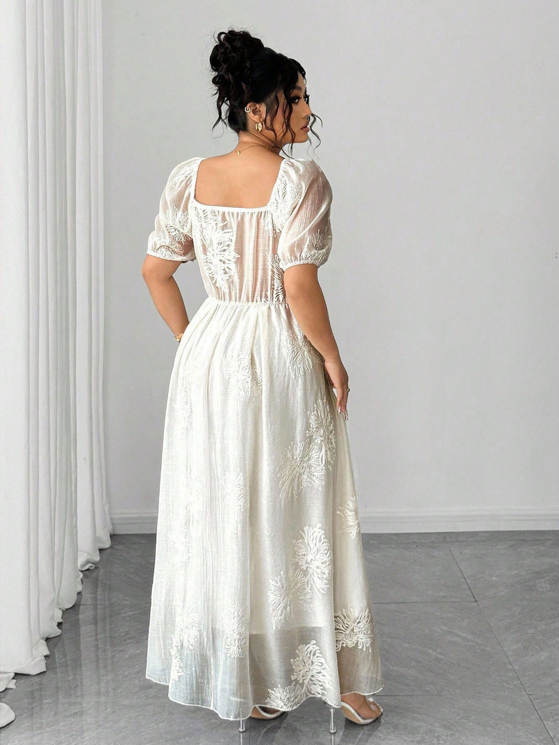 Step into the spotlight this Halloween season with a dress that celebrates your curves in style. This elegant plus-size design features a flattering slim waist that defines your silhouette, paired with a gracefully flared hem for effortless movement and drama. Puff sleeves add a touch of whimsy and vintage charm, while the embroidered square collar brings sophisticated detail that catches every eye. Perfect for costume parties, themed events, or anyone ready to make a bold fashion statement. Comfortable, ch