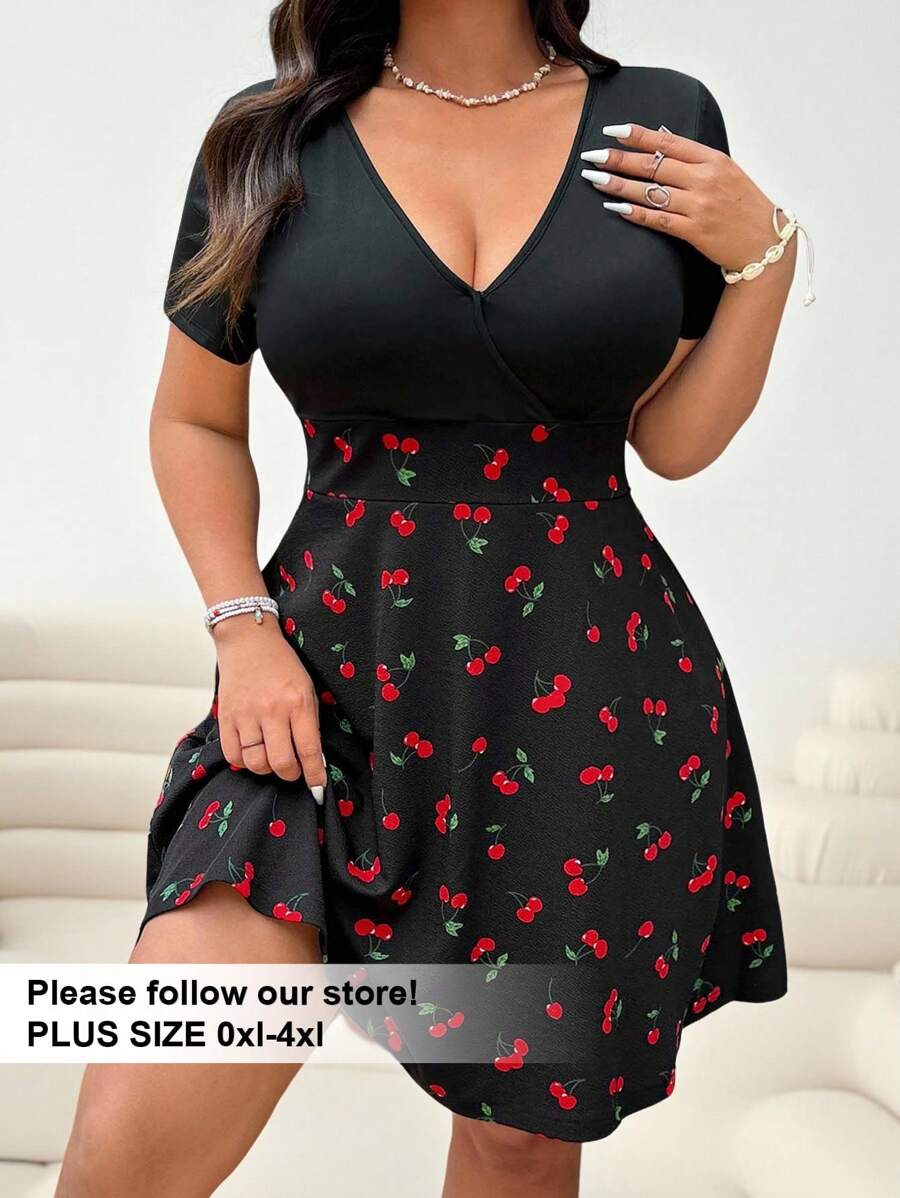 Plus size surplice V neck fit and flare summer dress variant image 12