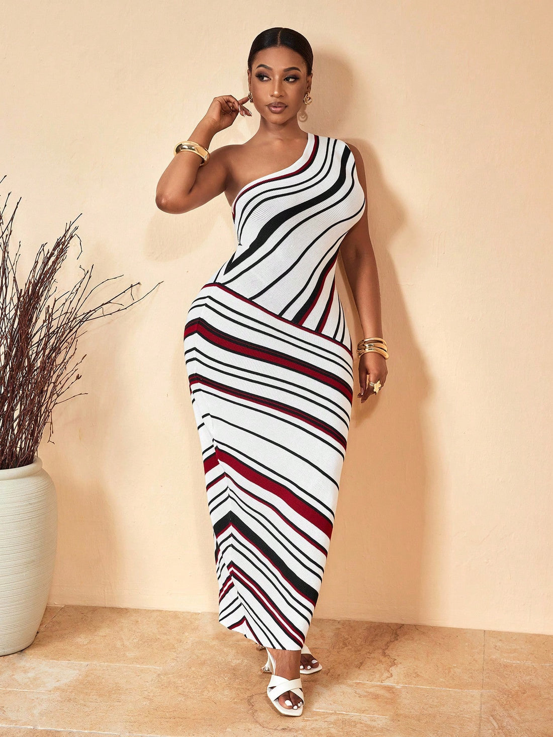 Step into sunshine with this Plus Size Vintage Western Striped Bodycon Maxi Dress, made for those spring and summer celebrations! Its flattering bodycon fit embraces your curves while playful stripes and a vintage vibe bring out your wild side. Lightweight and breezy, it’s perfect for dancing under the sun or sipping lemonade on warm evenings. Celebrate your style with a dress as fun and vibrant as you are!