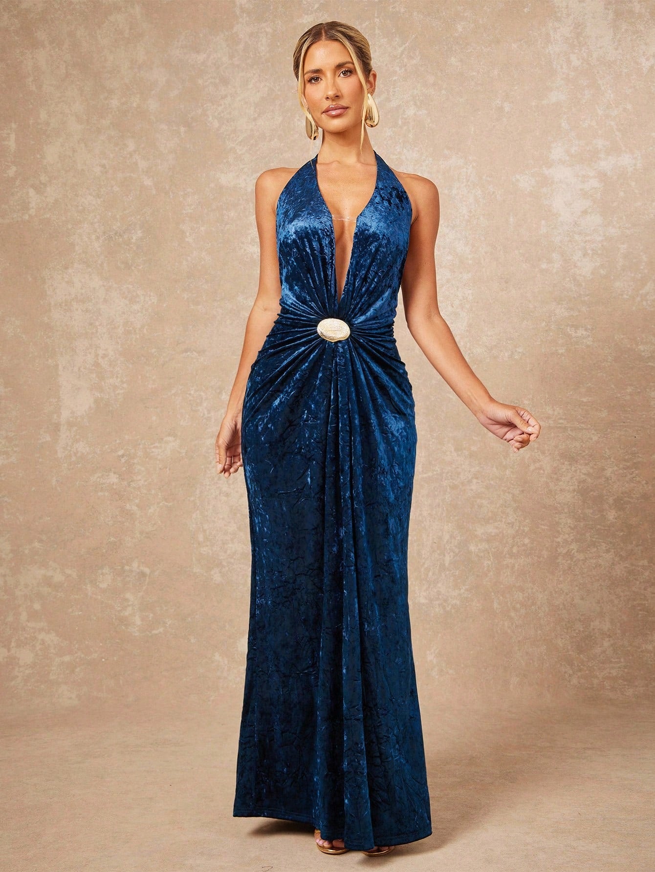 Blue Velvet Bodycon Dress with V-Neck and Backless Design