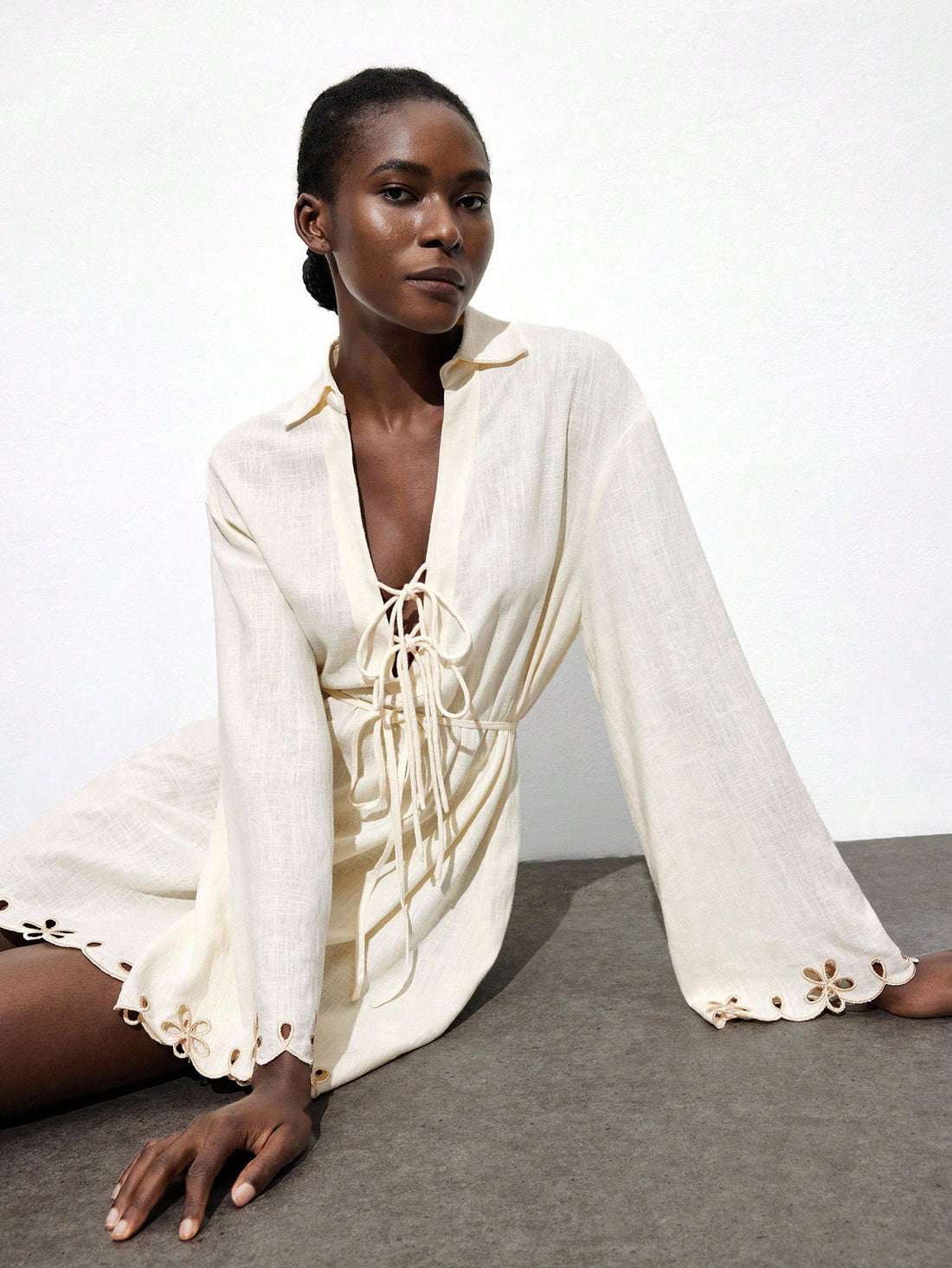 Step into sunshine with this playful floral print dress featuring a flirty off-shoulder neckline and charming ruffle hem. Lightweight and breezy, it’s designed for effortless summer days filled with fun and flair. Pair it with sandals for a casual outing or dress it up for sunset cocktails—this dress brings easygoing style wherever you go!