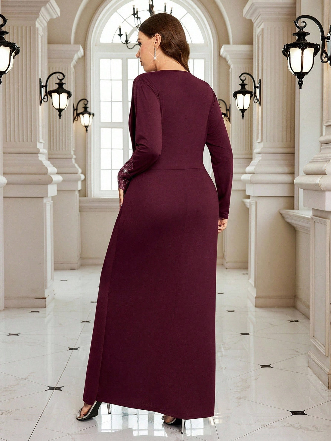 Elevate your fall wardrobe with this stunning plus-size party dress that's all about glamorous vibes! Featuring a chic solid color base, eye-catching rhinestone embellishments, and a flattering twist detail, this long-sleeve beauty is your go-to for any special occasion. The elegant silhouette celebrates curves while the sparkly accents add that perfect touch of pizzazz. Whether you're heading to a celebration or a night out, this dress delivers confidence and style in one fabulous package. Perfect for maki