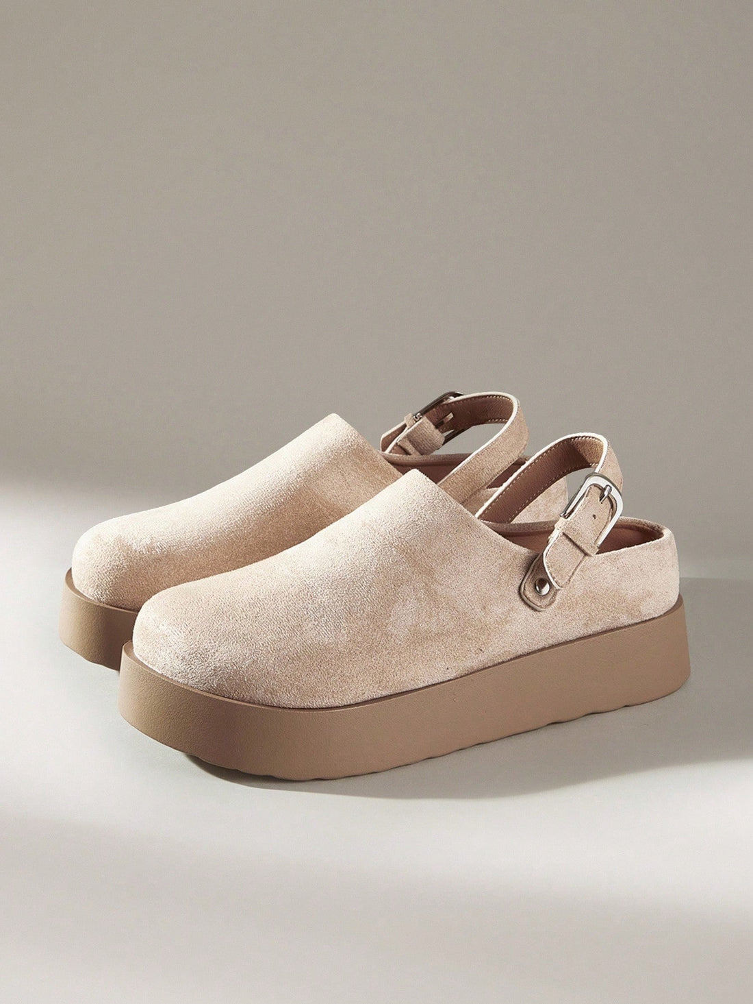 Step into cozy charm with these Women's Casual Thick Sole Loafers, perfect for autumn and winter vibes. Their thick soles keep you comfy and supported all day, while the playful design adds a dash of style to your casual looks. Whether you're strolling through crunchy leaves or heading out for a coffee, these loafers blend comfort and flair effortlessly.