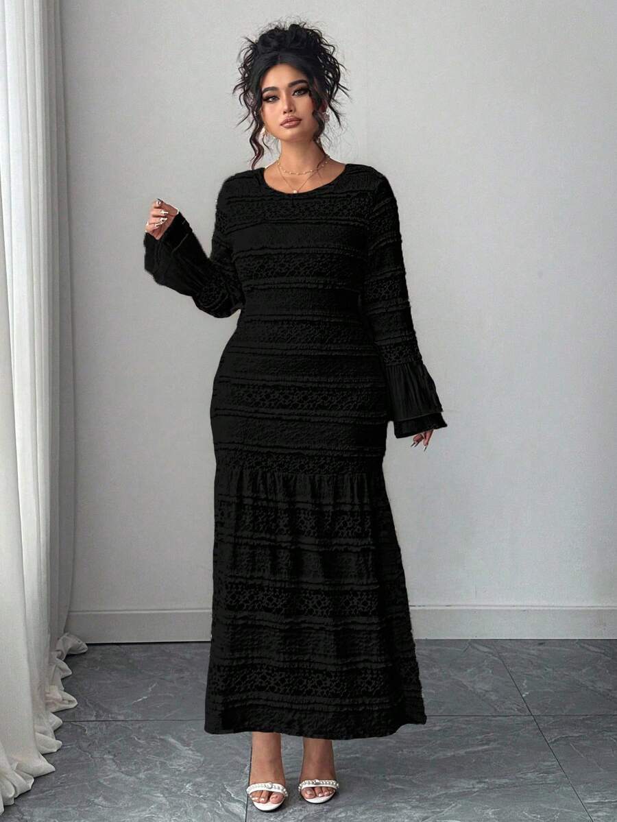 Elevate your wardrobe with this stunning plus-size pleated dress that's ready for anything! The flowing long sleeves and graceful pleats create a silhouette that's both flattering and fabulous, while the timeless design transitions seamlessly from weekend brunch to vacation adventures. Whether you're exploring a new city or enjoying a night out, this elegant piece delivers comfort without compromising on style. Perfect for those moments when you want to feel confident, chic, and absolutely gorgeous.