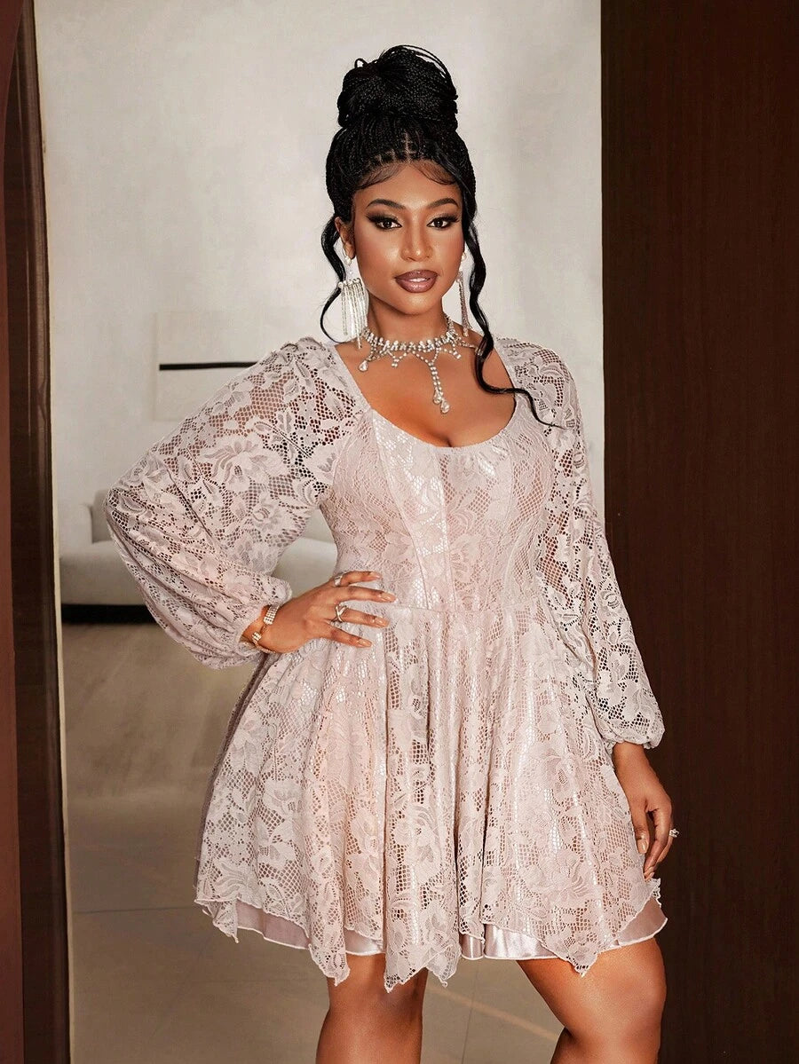 Experience the breathtaking fusion of neoclassical lace heritage and sharp, modern architectural tailoring. This stunning patchwork ensemble is meticulously designed for the woman who values a high-fashion, "quiet luxury" approach to event dressing—the ultimate centerpiece for prestigious formal occasions, exclusive celebrations, and high-authority evening galas.