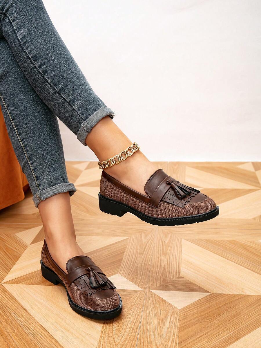 Chic and Stylish: Minimalist Fringe Decor Loafer Flats for Women
