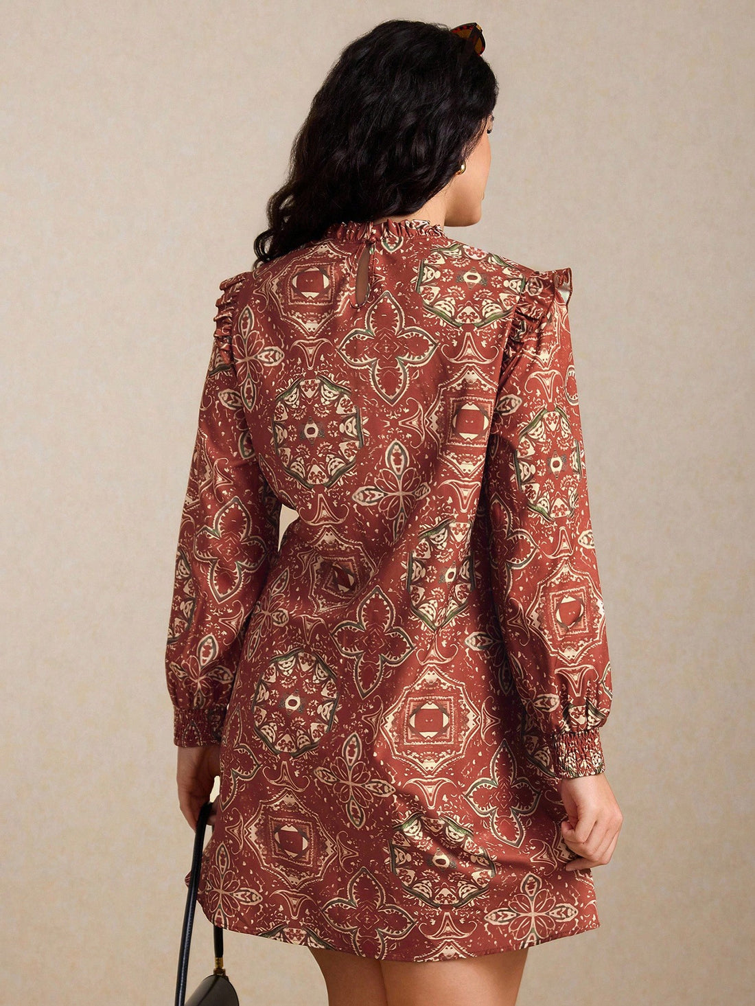 Step into autumn with flair in this Chic Plus Size Vintage Floral H-Line Dress. Featuring whimsical ruffles and a flattering H-line silhouette, it celebrates curves with vintage charm and playful elegance. The floral print adds a touch of timeless beauty perfect for crisp fall days. Cozy, stylish, and effortlessly chic—this dress is your new go-to for turning heads and embracing the season with confidence.