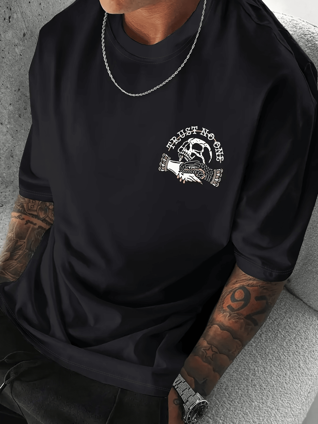 Stand out this summer with the Royal Blue Hustle No Limits T-Shirt! This casual tee features a bold skull claw graphic that shows off your fearless attitude. Made from breathable knit fabric, it keeps you cool while you hustle through your day. Perfect for those who live life without limits and a little edge to their style.